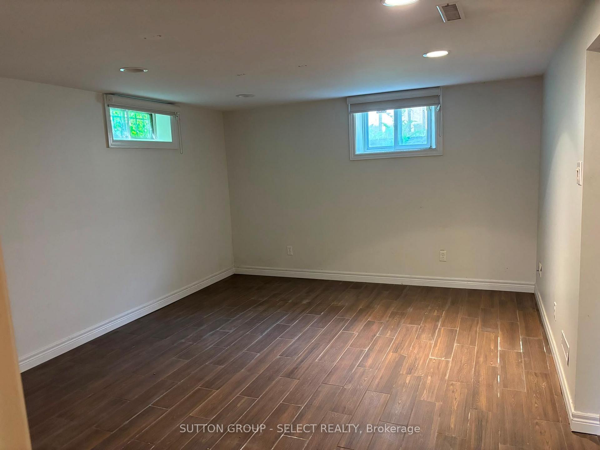 Photo 27 of 316 Ridgewood Crescent, London, South D — HOMEH