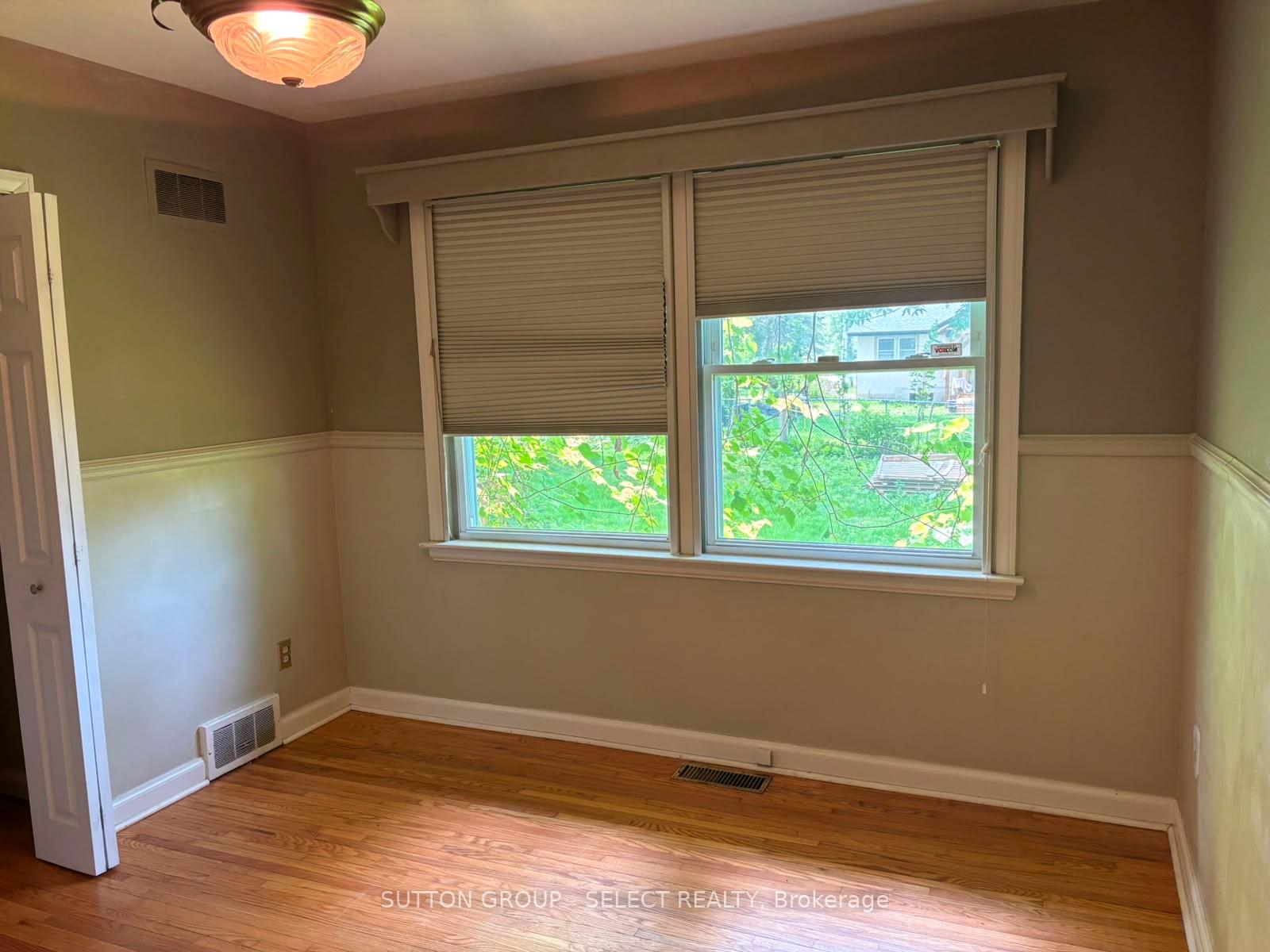 Photo 32 of 316 Ridgewood Crescent, London, South D — HOMEH