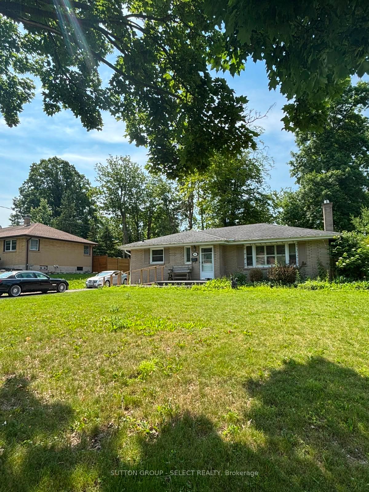 Photo 38 of 316 Ridgewood Crescent, London, South D — HOMEH