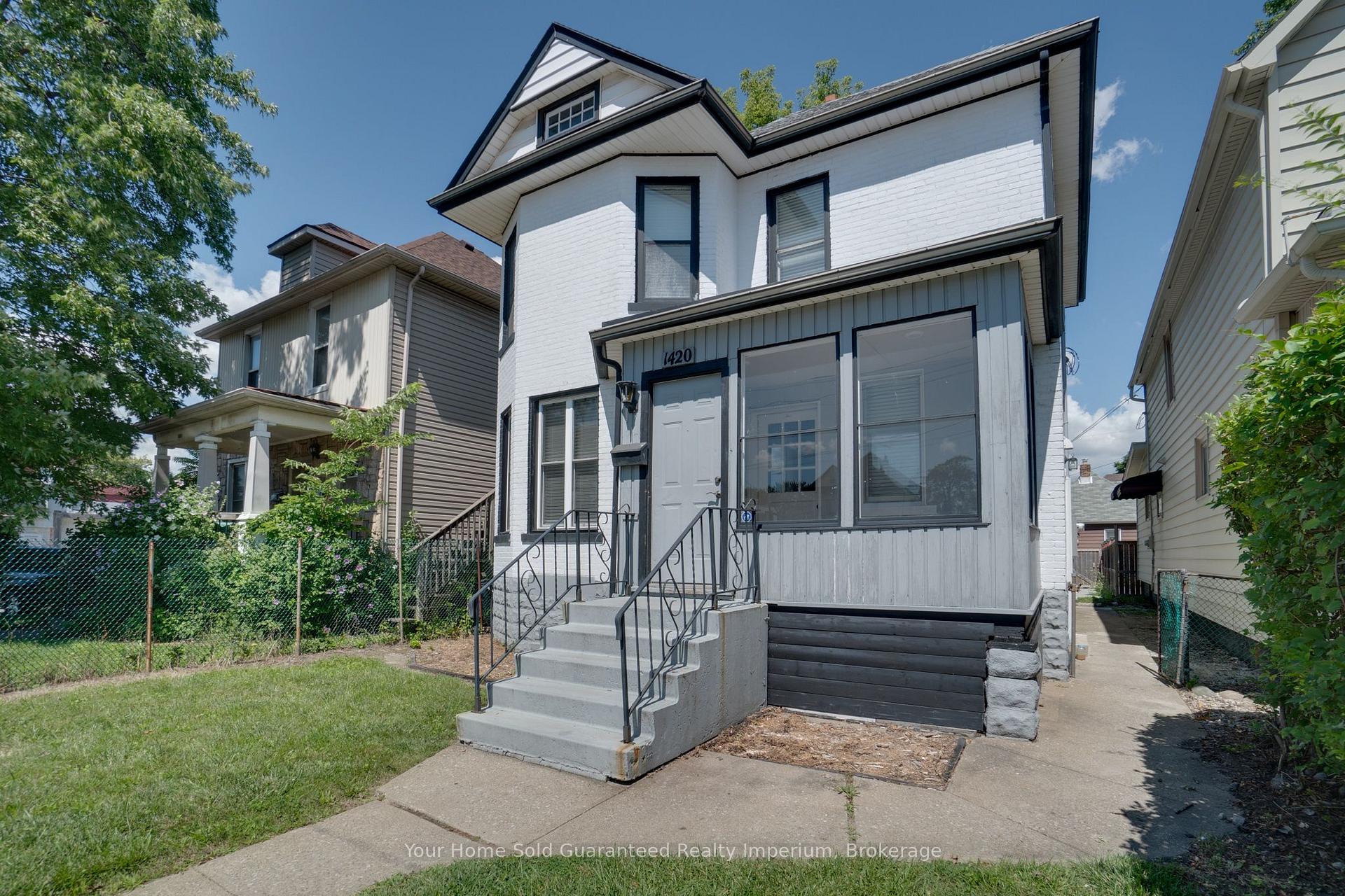 Photo 2 of 1420 University Avenue W, Windsor, Windsor University District — HOMEH