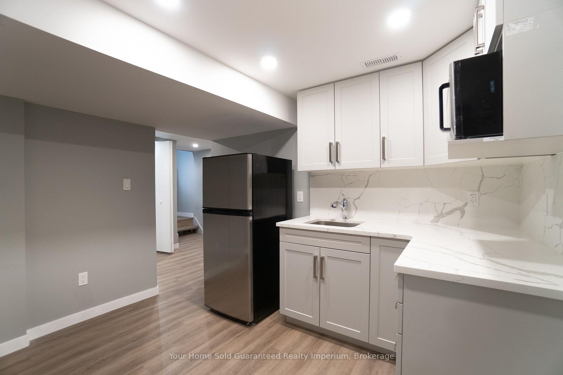 Photo 21 of 1420 University Avenue W, Windsor, Windsor University District — HOMEH