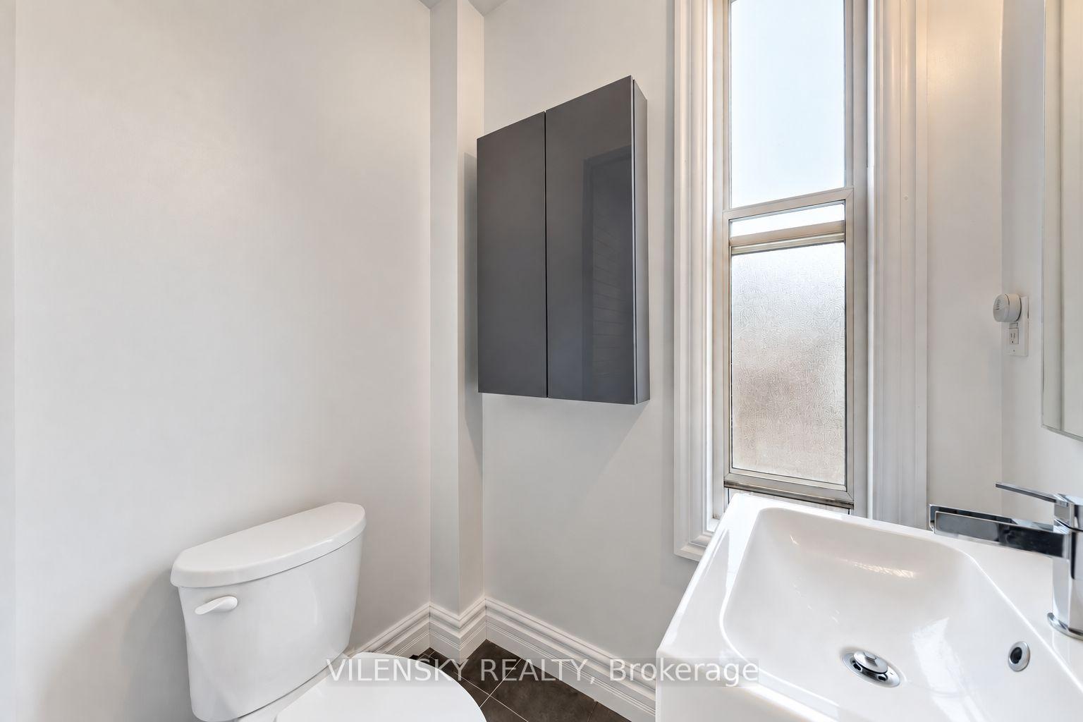 Photo 17 of 41 Lakeview Avenue, Toronto, Trinity-Bellwoods — HOMEH