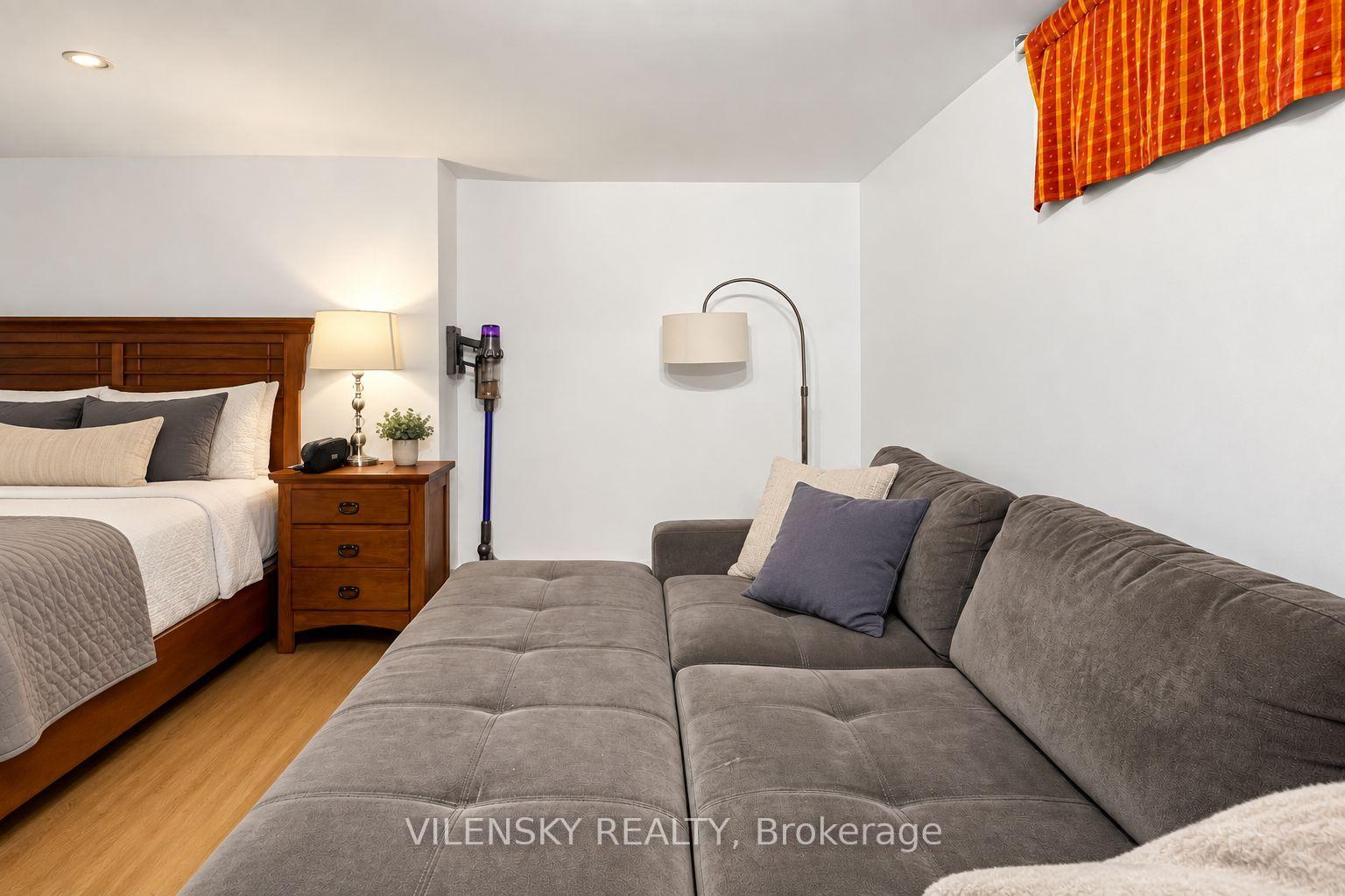 Photo 32 of 41 Lakeview Avenue, Toronto, Trinity-Bellwoods — HOMEH