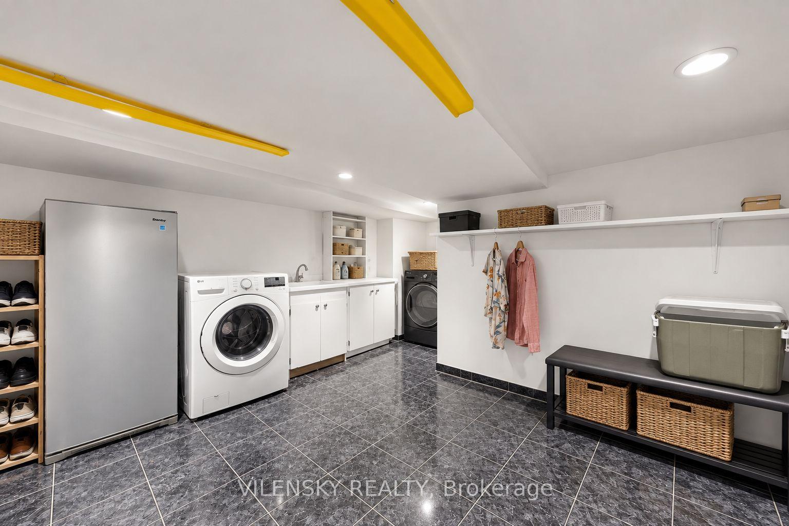 Photo 34 of 41 Lakeview Avenue, Toronto, Trinity-Bellwoods — HOMEH