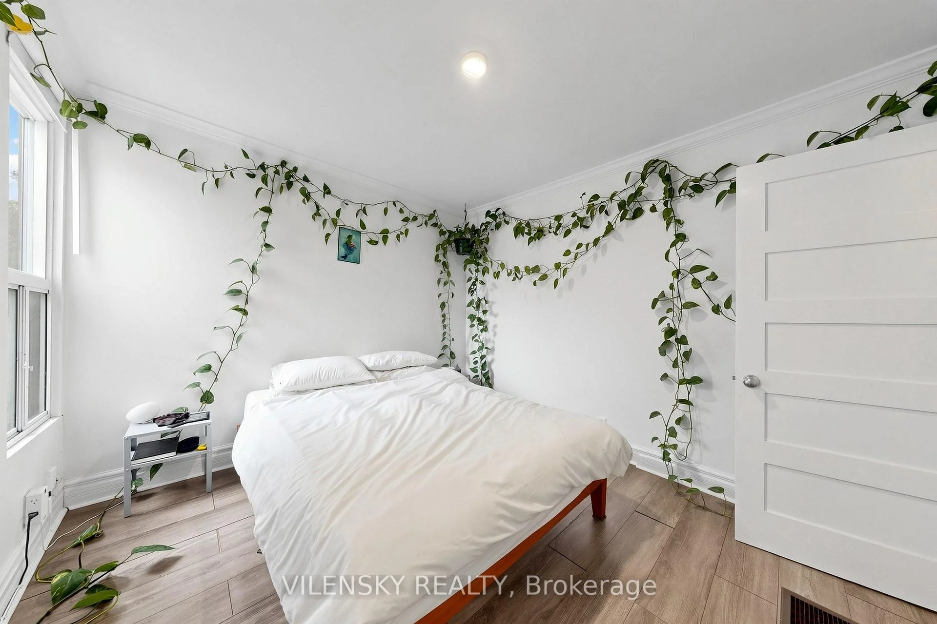 Photo 36 of 41 Lakeview Avenue, Toronto, Trinity-Bellwoods — HOMEH