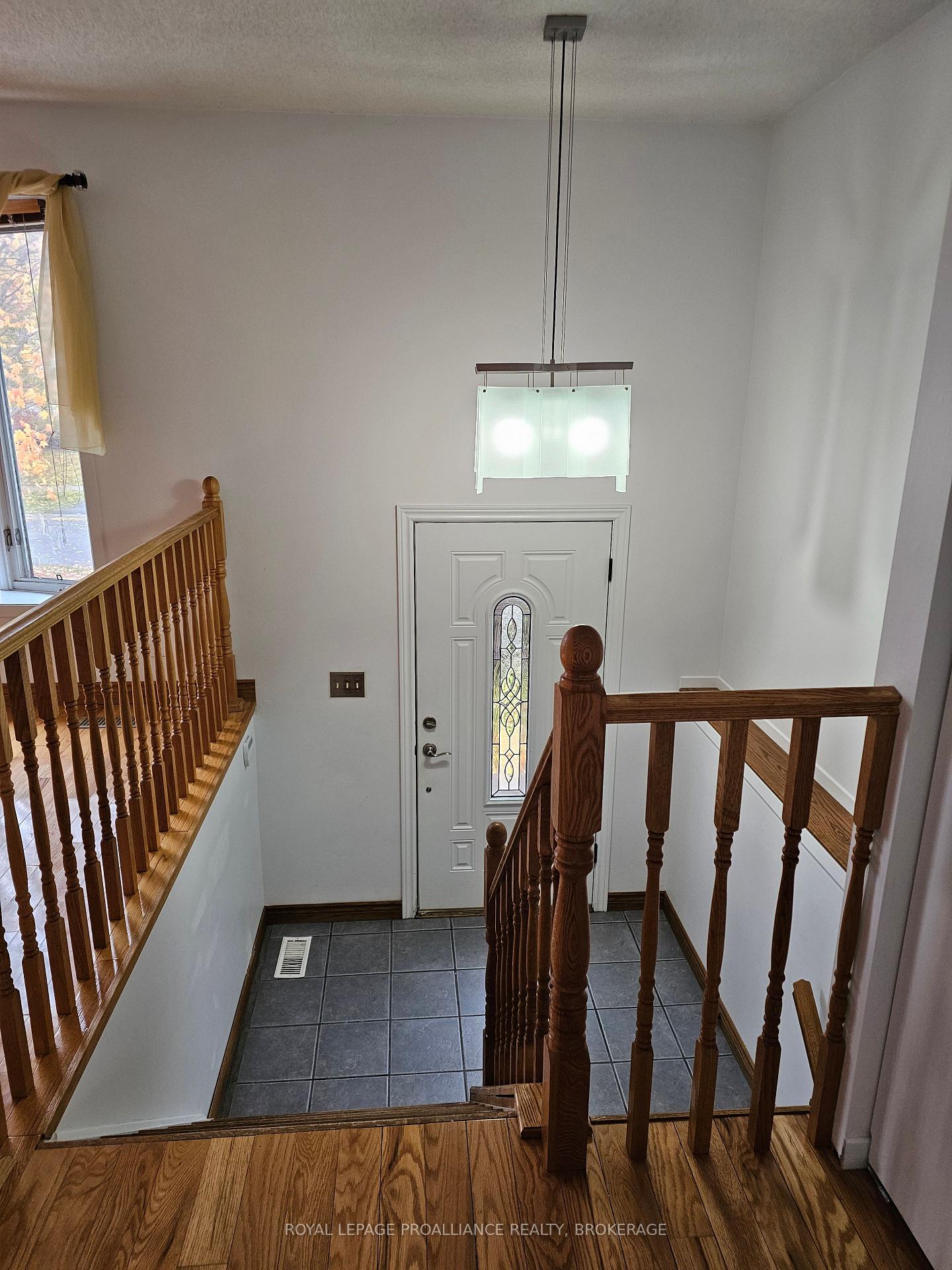 Photo 13 of 915 Warburton Crescent, Kingston, East Gardiners Rd — HOMEH