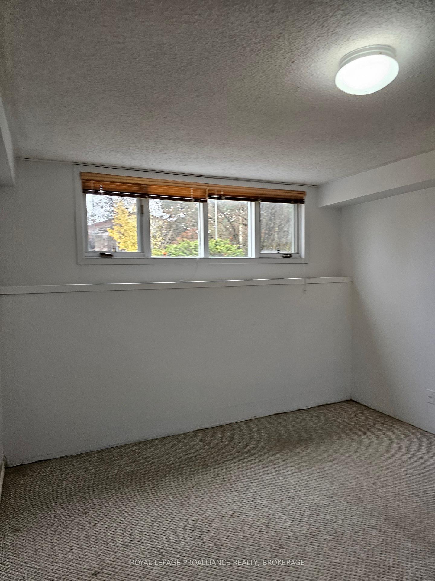 Photo 47 of 915 Warburton Crescent, Kingston, East Gardiners Rd — HOMEH