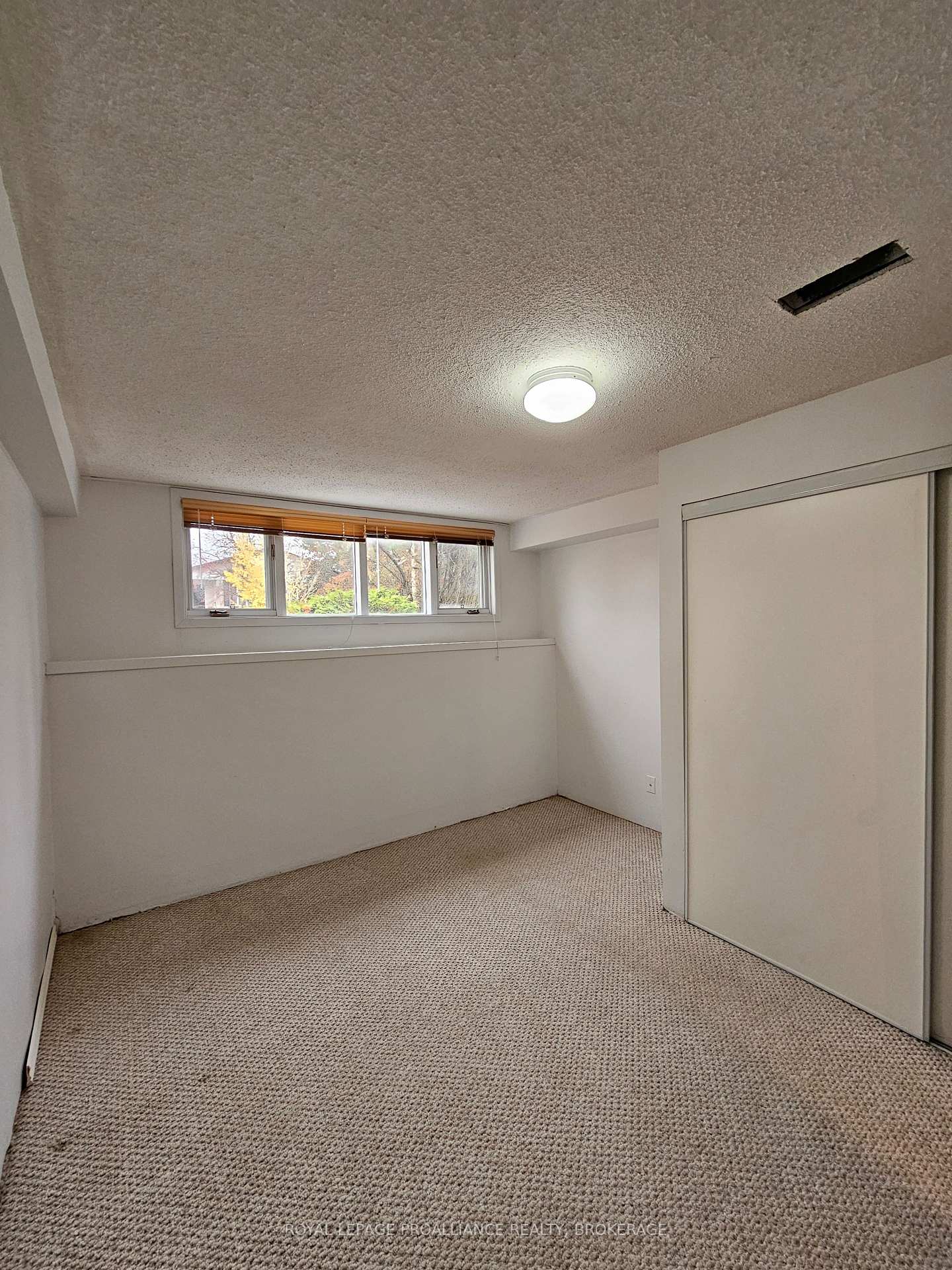 Photo 49 of 915 Warburton Crescent, Kingston, East Gardiners Rd — HOMEH