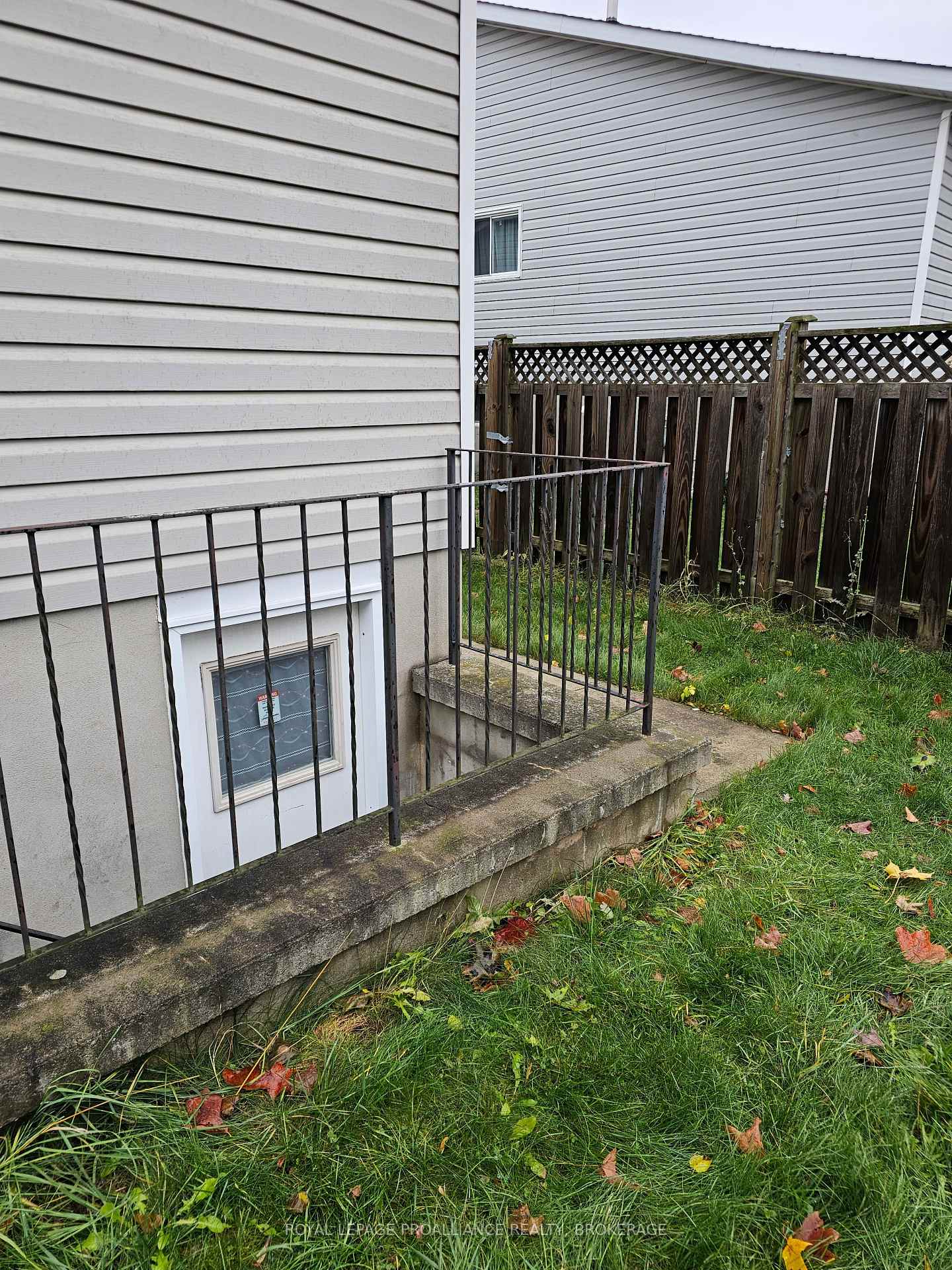 Photo 61 of 915 Warburton Crescent, Kingston, East Gardiners Rd — HOMEH