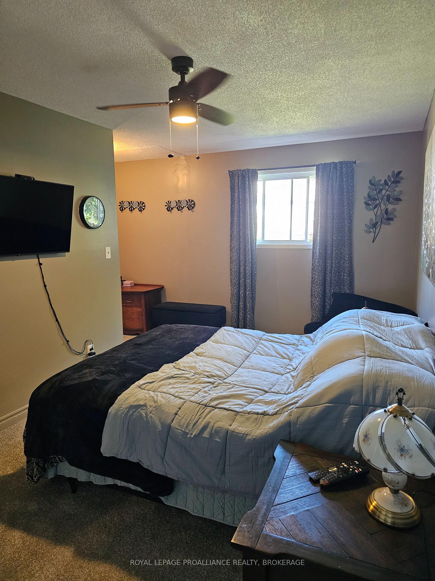 Photo 46 of 915 Warburton Crescent, Kingston, East Gardiners Rd — HOMEH