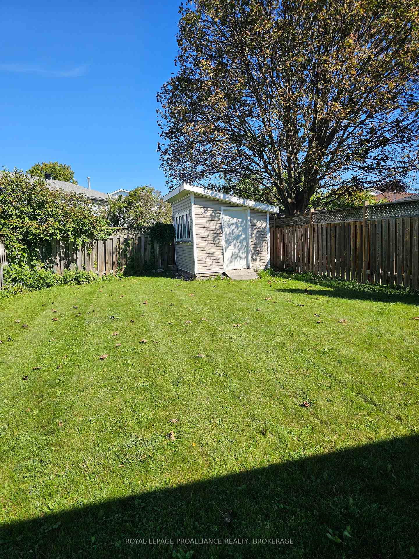 Photo 77 of 915 Warburton Crescent, Kingston, East Gardiners Rd — HOMEH