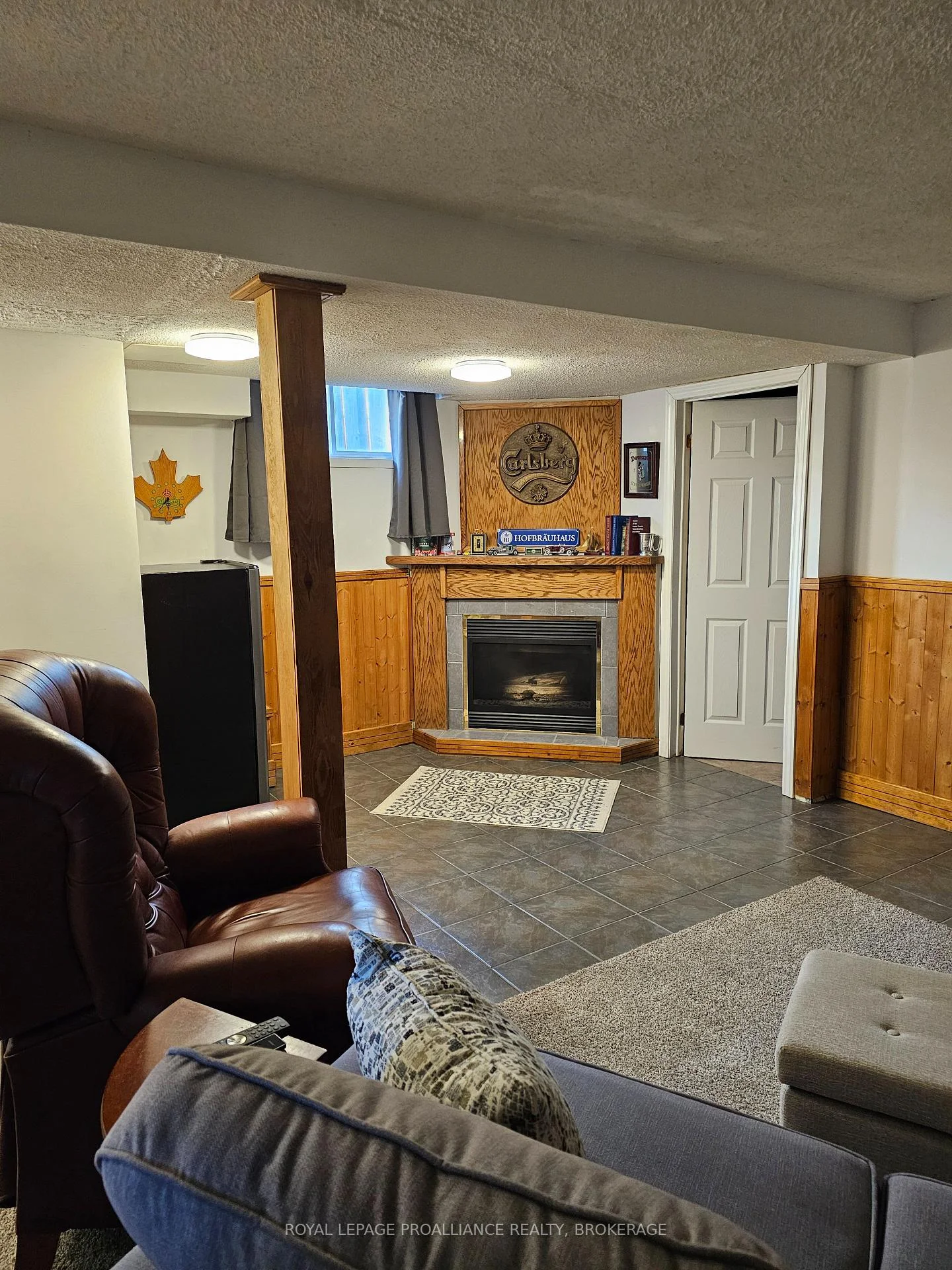 Photo 58 of 915 Warburton Crescent, Kingston, East Gardiners Rd — HOMEH