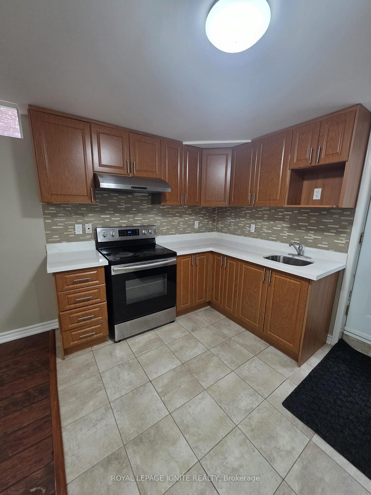 Photo 7 of Unit Bsmt, 66 Ashmore Crescent, Markham, Milliken Mills East — HOMEH