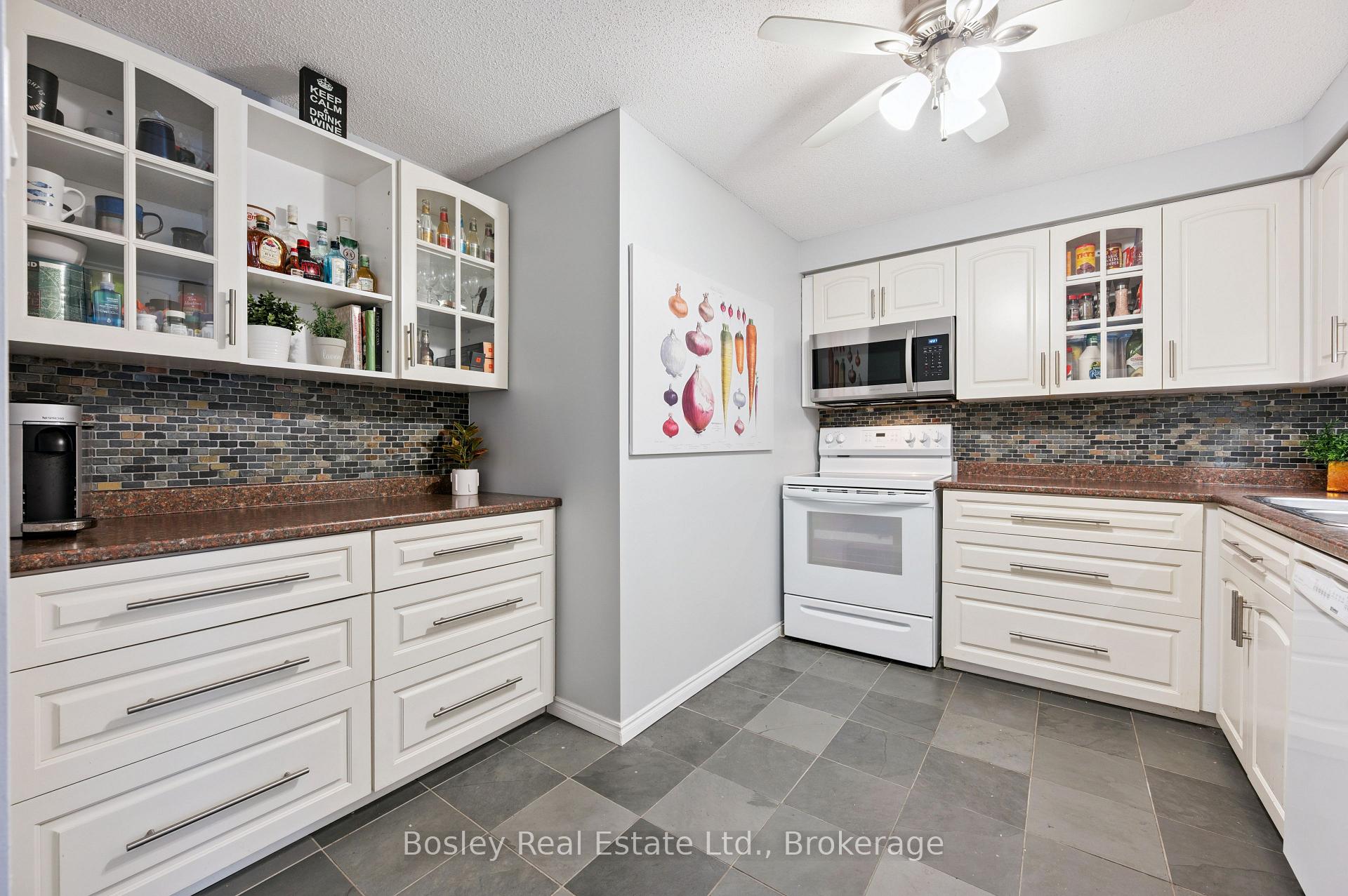 Photo 14 of Unit 815, 55 Green Valley Drive, Kitchener, Pioneer Park — HOMEH