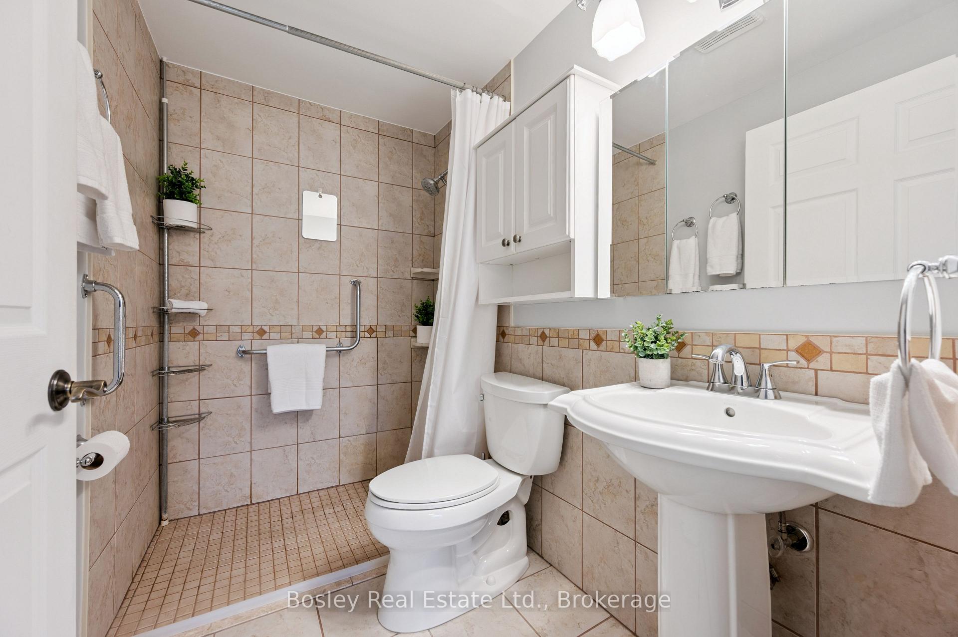 Photo 17 of Unit 815, 55 Green Valley Drive, Kitchener, Pioneer Park — HOMEH