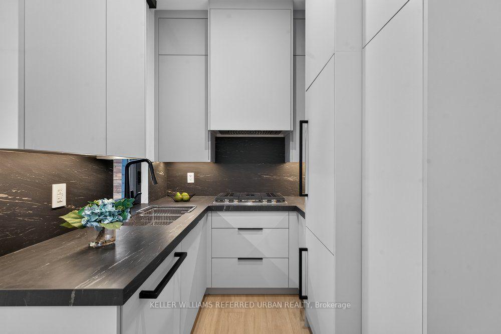 Photo 16 of 11 Knowles Crescent, Aurora, Aurora Highlands — HOMEH