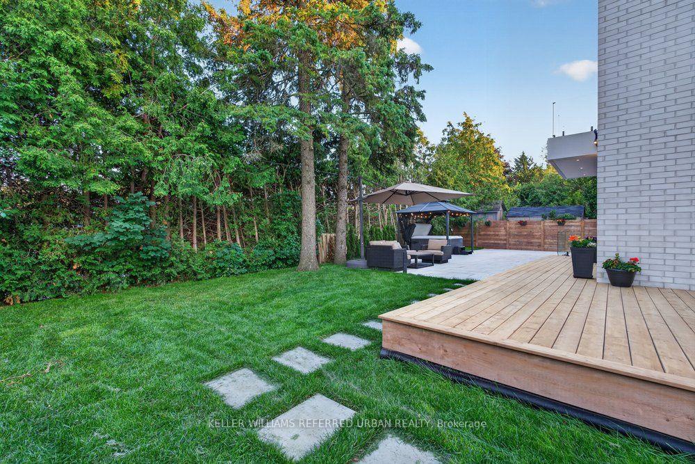 Photo 34 of 11 Knowles Crescent, Aurora, Aurora Highlands — HOMEH