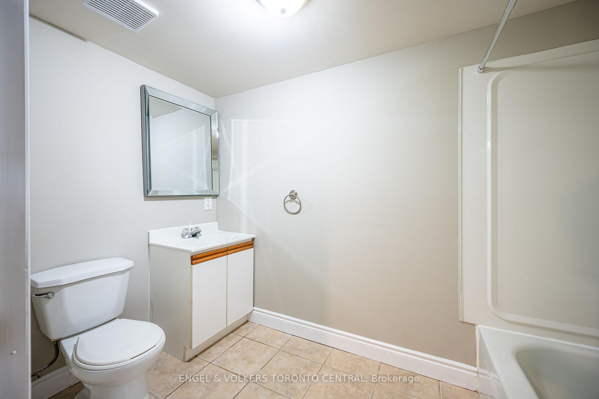 Photo 22 of 601 Pinerow Crescent, Waterloo, Westvale — HOMEH