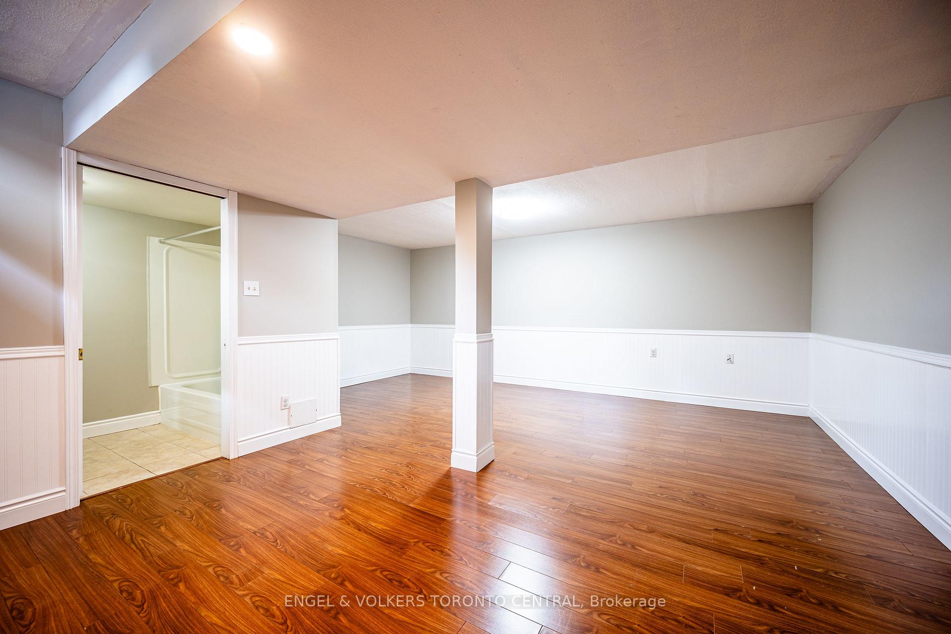 Photo 23 of 601 Pinerow Crescent, Waterloo, Westvale — HOMEH