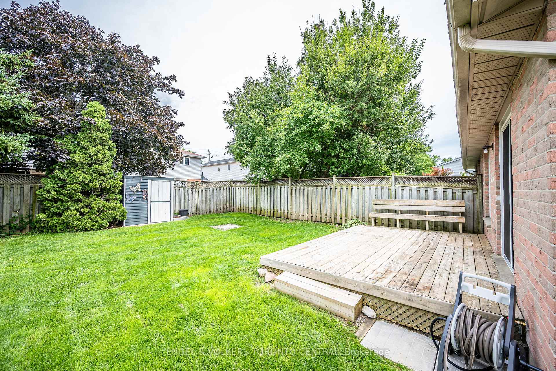 Photo 25 of 601 Pinerow Crescent, Waterloo, Westvale — HOMEH