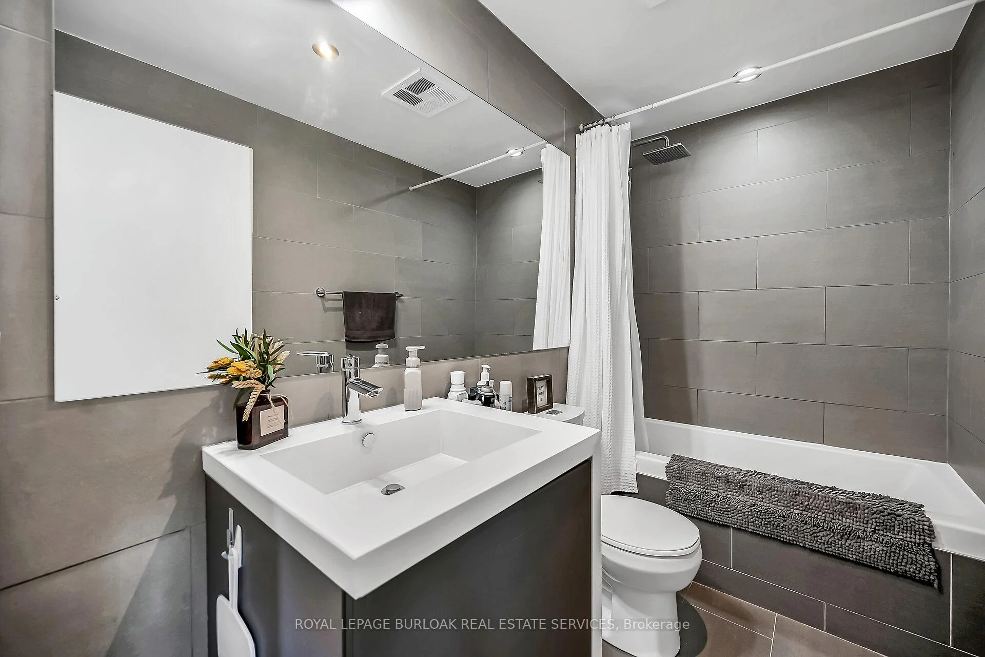 Photo 34 of Unit 902, 1201 Dundas Street E, Toronto, South Riverdale — HOMEH
