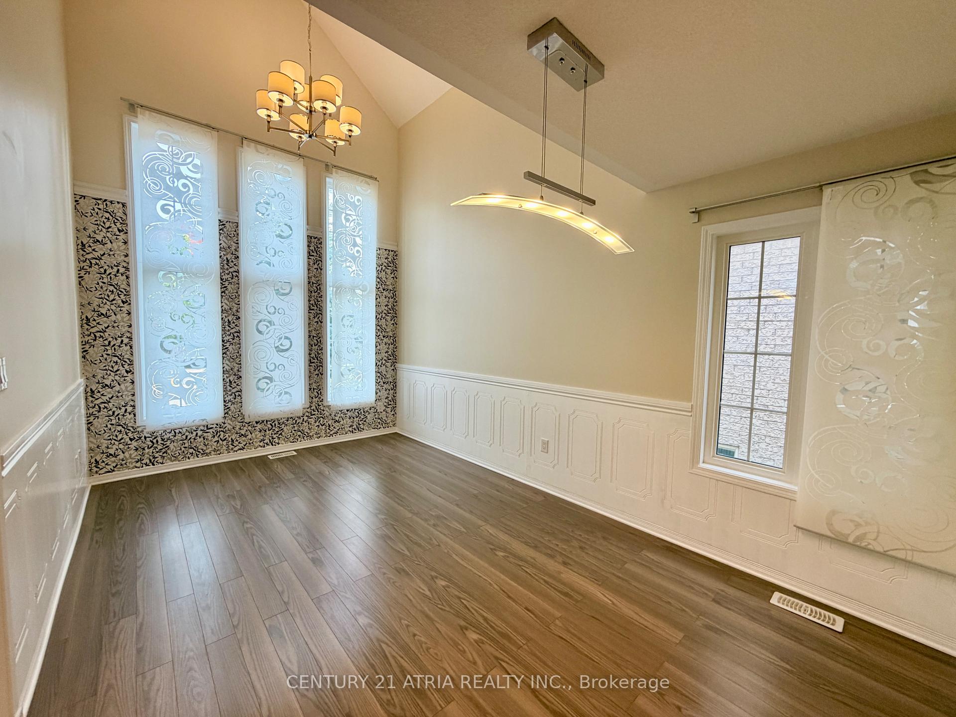 Photo 3 of 101 Elliottglen Drive, Ajax, Northeast Ajax — HOMEH