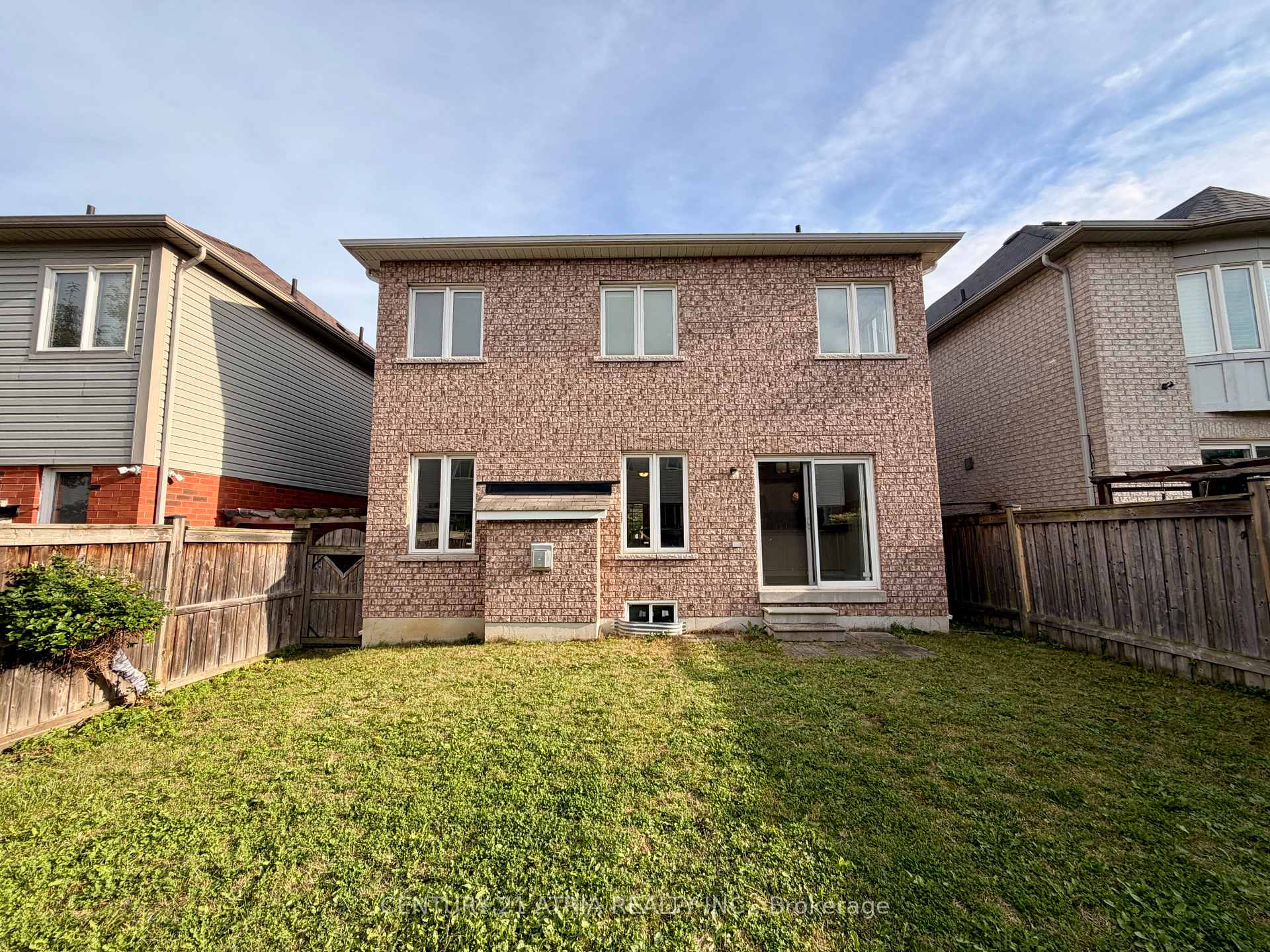 Photo 32 of 101 Elliottglen Drive, Ajax, Northeast Ajax — HOMEH