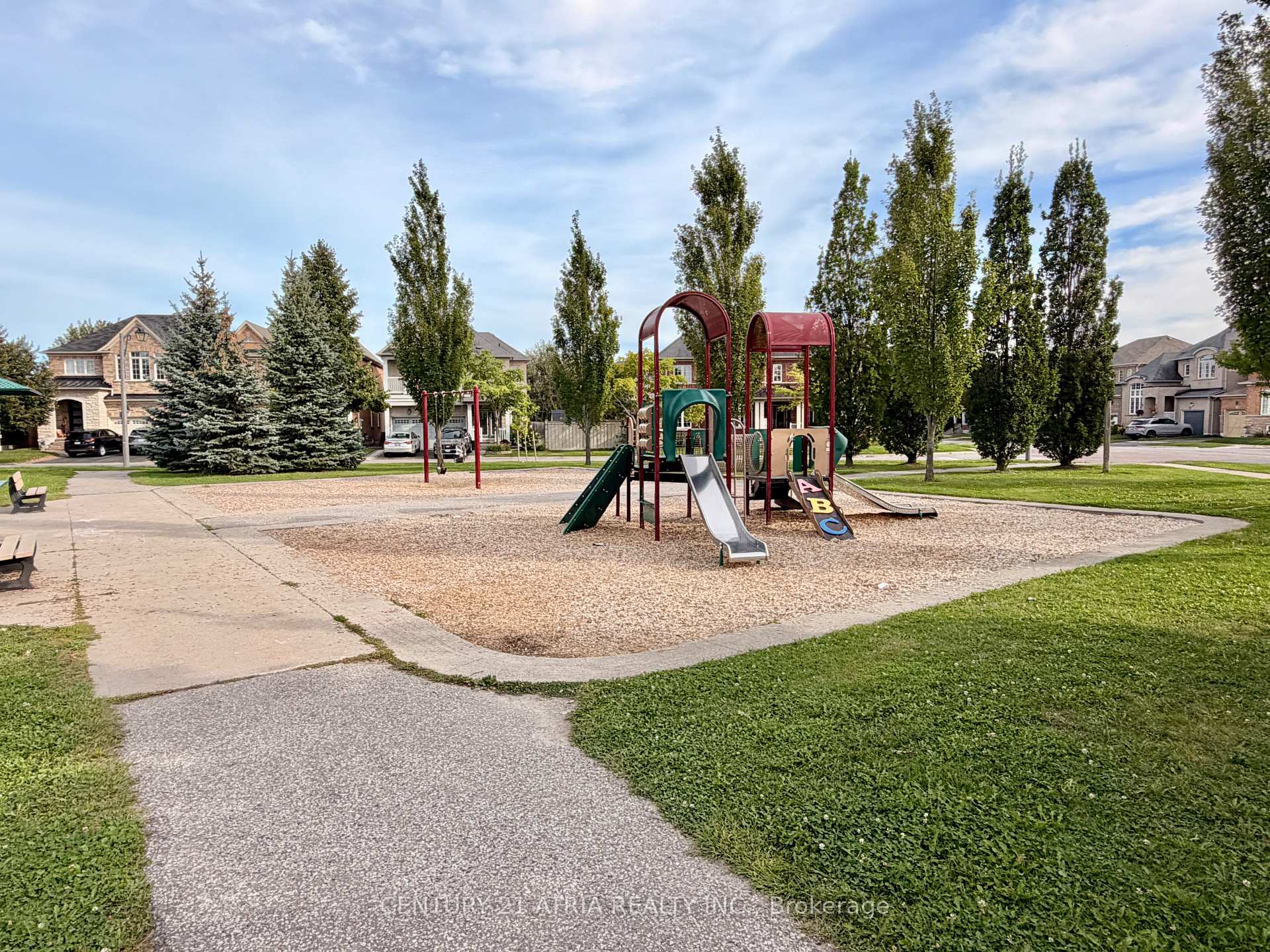Photo 38 of 101 Elliottglen Drive, Ajax, Northeast Ajax — HOMEH