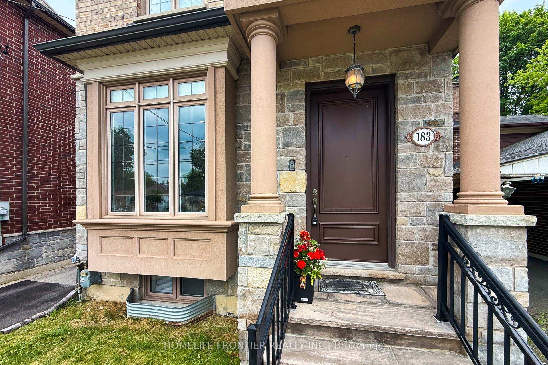 Photo 2 of 183 Finch Avenue E, North York, Willowdale East — HOMEH