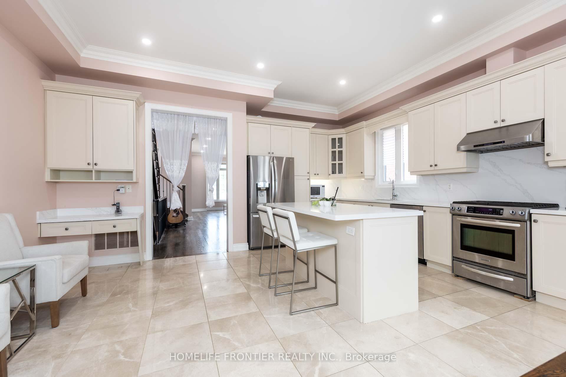 Photo 14 of 183 Finch Avenue E, North York, Willowdale East — HOMEH