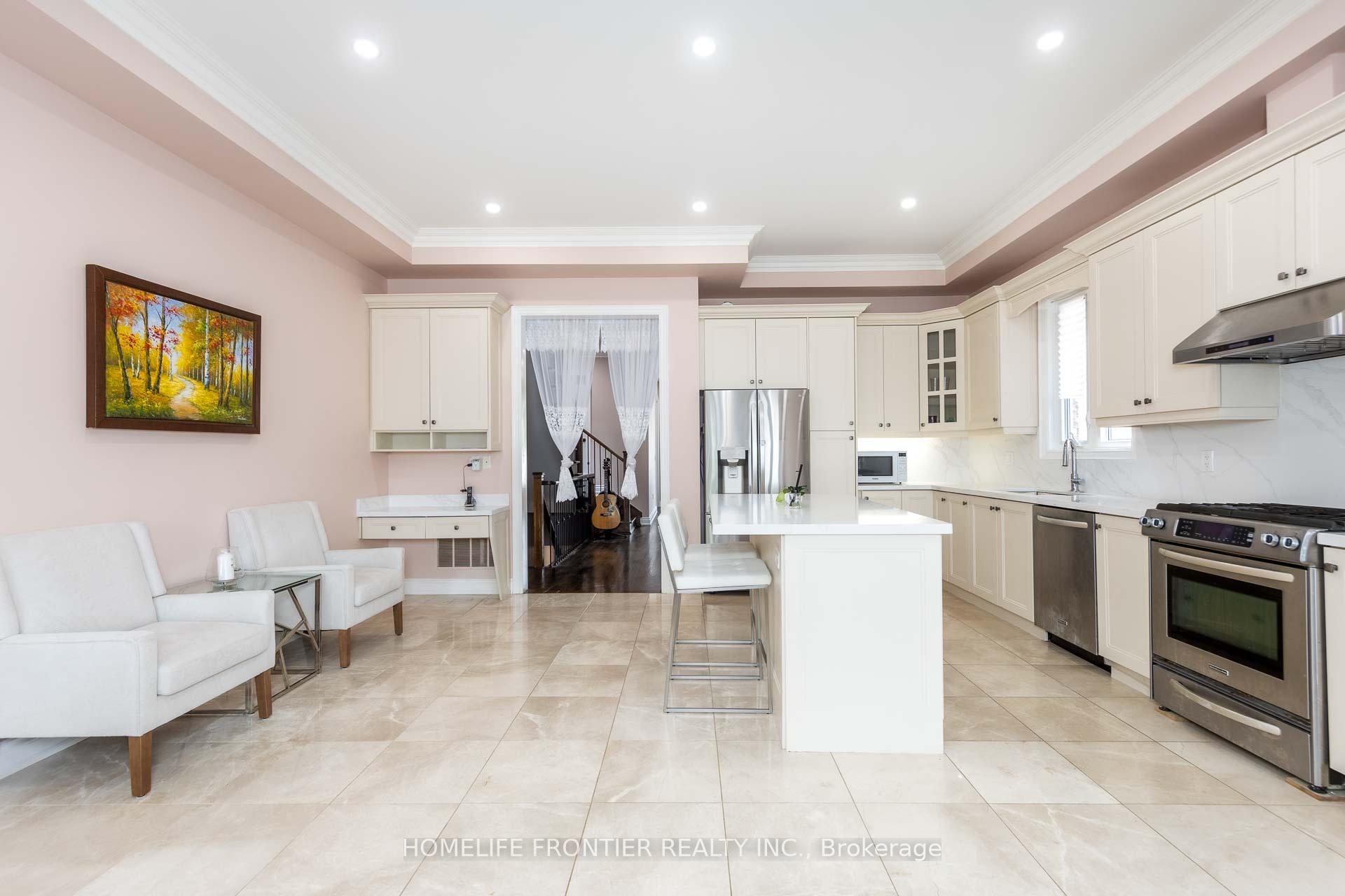 Photo 16 of 183 Finch Avenue E, North York, Willowdale East — HOMEH