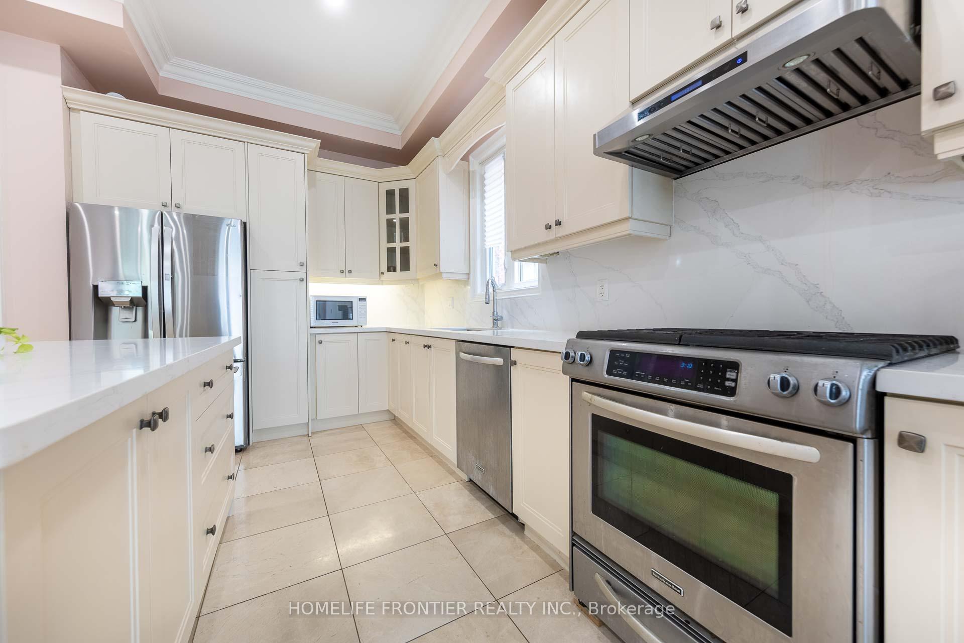 Photo 17 of 183 Finch Avenue E, North York, Willowdale East — HOMEH