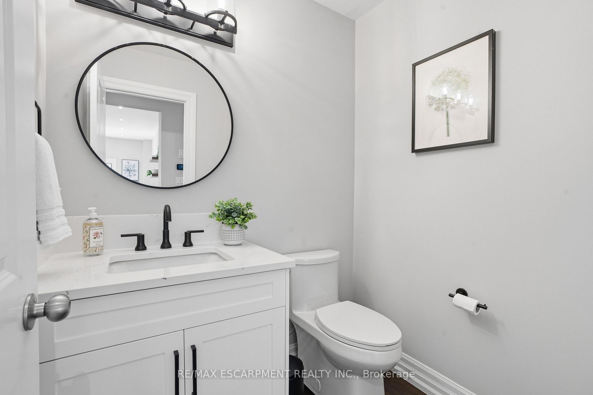 Photo 29 of Unit 40, 441 Stonehenge Drive, Hamilton, Meadowlands — HOMEH