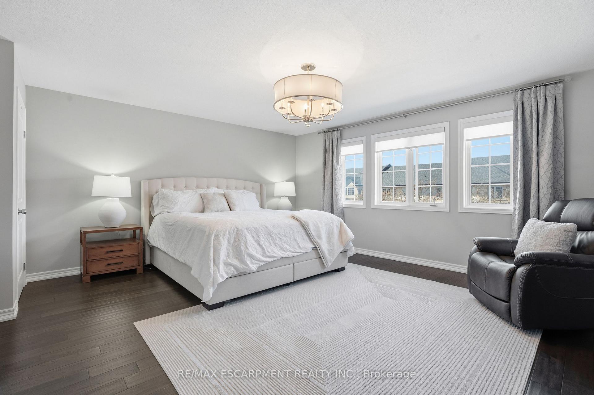 Photo 39 of Unit 40, 441 Stonehenge Drive, Hamilton, Meadowlands — HOMEH
