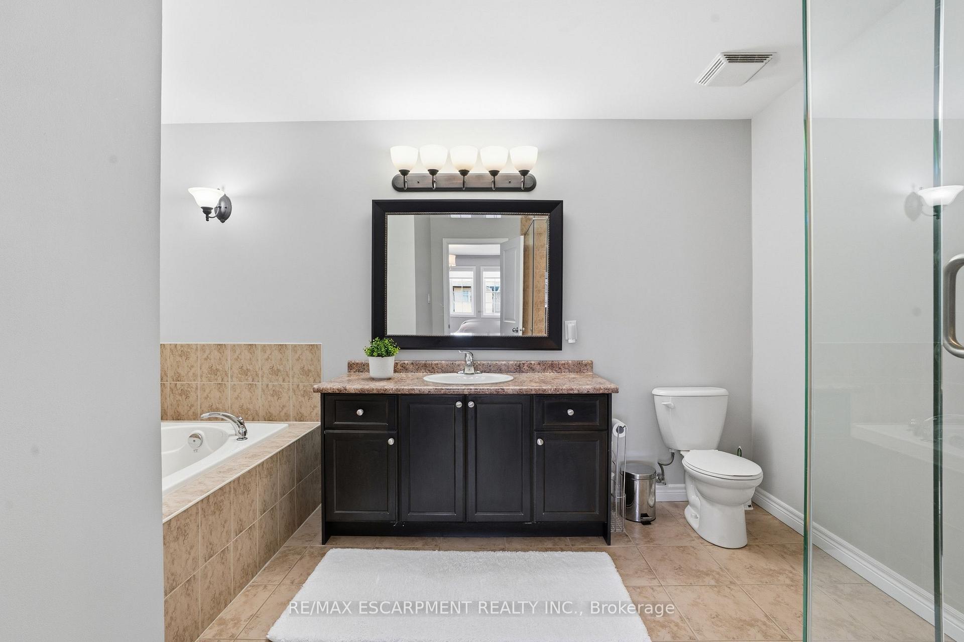 Photo 43 of Unit 40, 441 Stonehenge Drive, Hamilton, Meadowlands — HOMEH