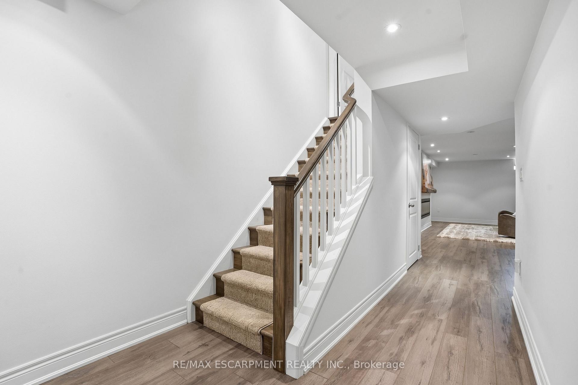 Photo 59 of Unit 40, 441 Stonehenge Drive, Hamilton, Meadowlands — HOMEH