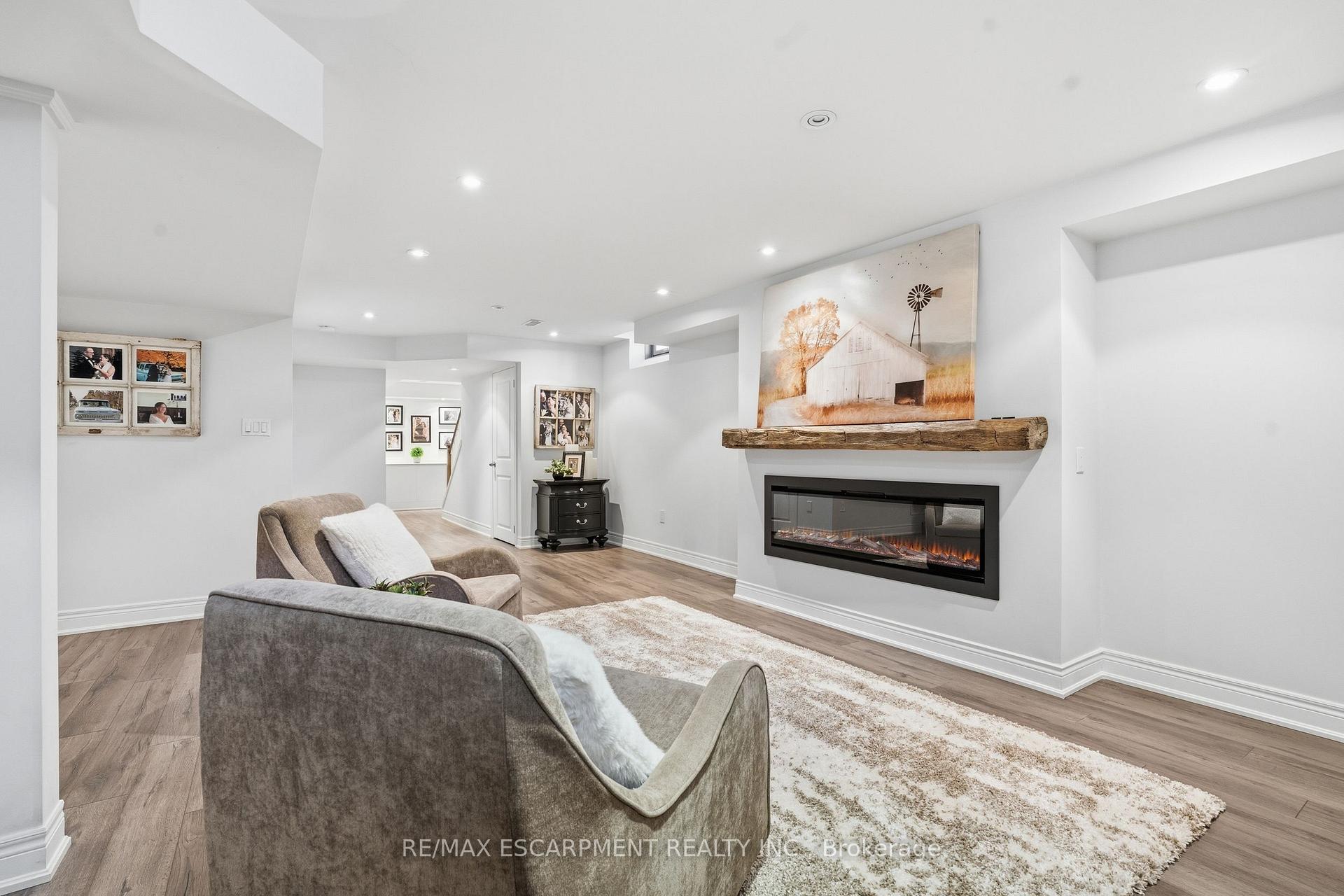 Photo 63 of Unit 40, 441 Stonehenge Drive, Hamilton, Meadowlands — HOMEH