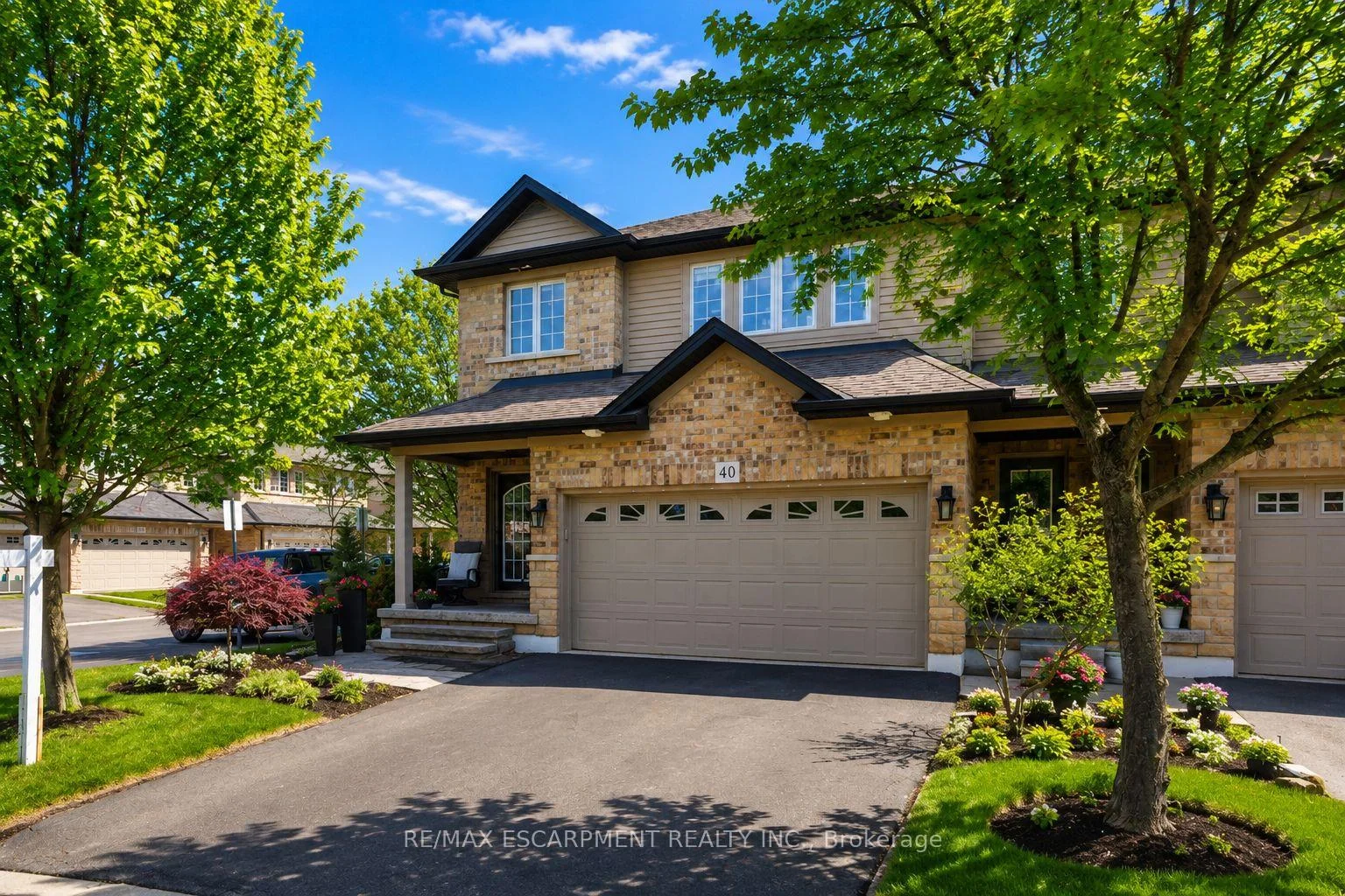 Photo 3 of Unit 40, 441 Stonehenge Drive, Hamilton, Meadowlands — HOMEH