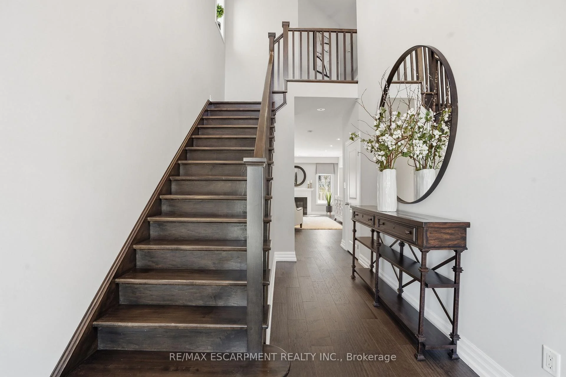 Photo 4 of Unit 40, 441 Stonehenge Drive, Hamilton, Meadowlands — HOMEH