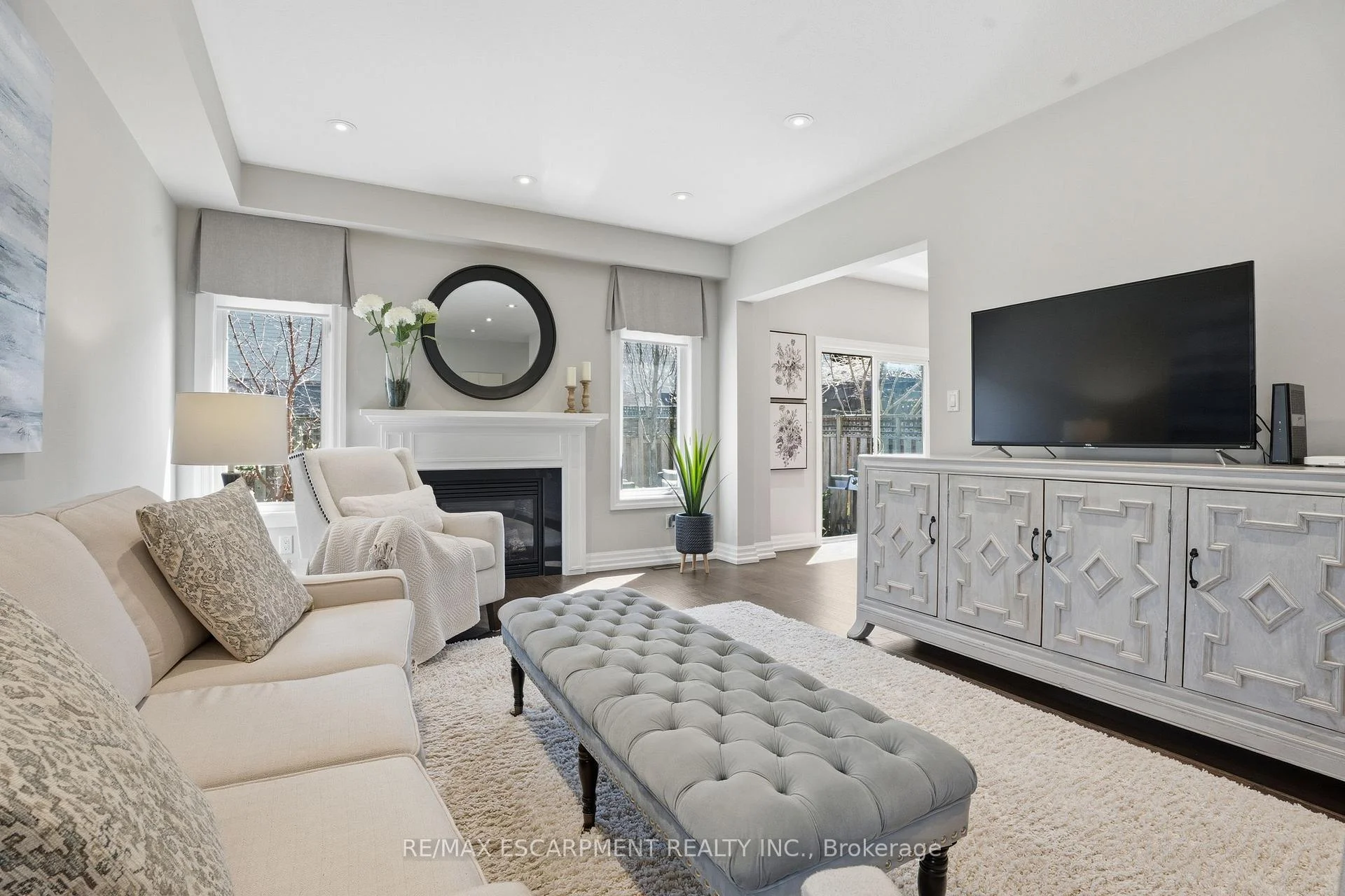 Photo 8 of Unit 40, 441 Stonehenge Drive, Hamilton, Meadowlands — HOMEH