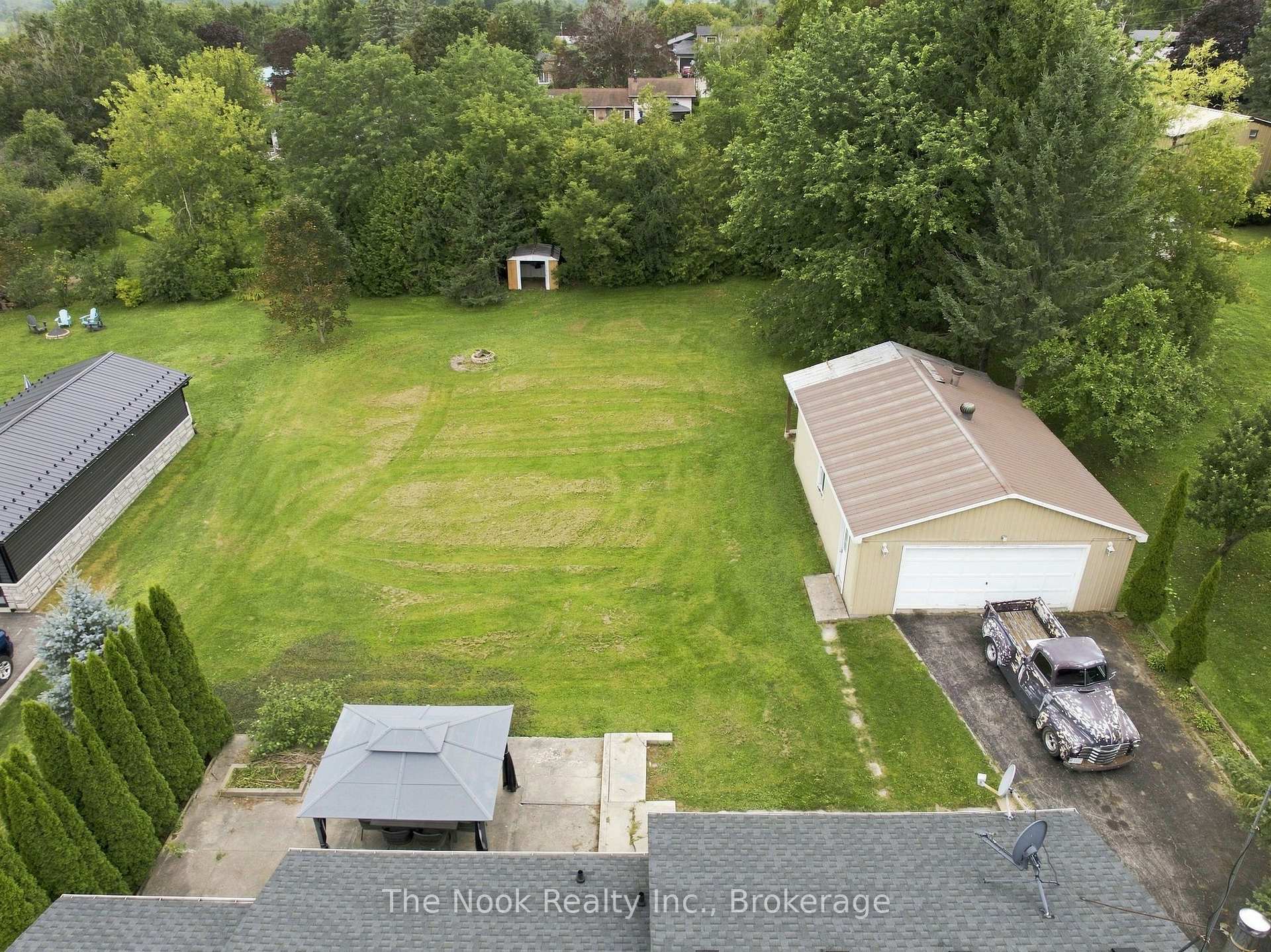 Photo 3 of 24 Cedar Ridge Drive, Kawartha Lakes, Mariposa — HOMEH