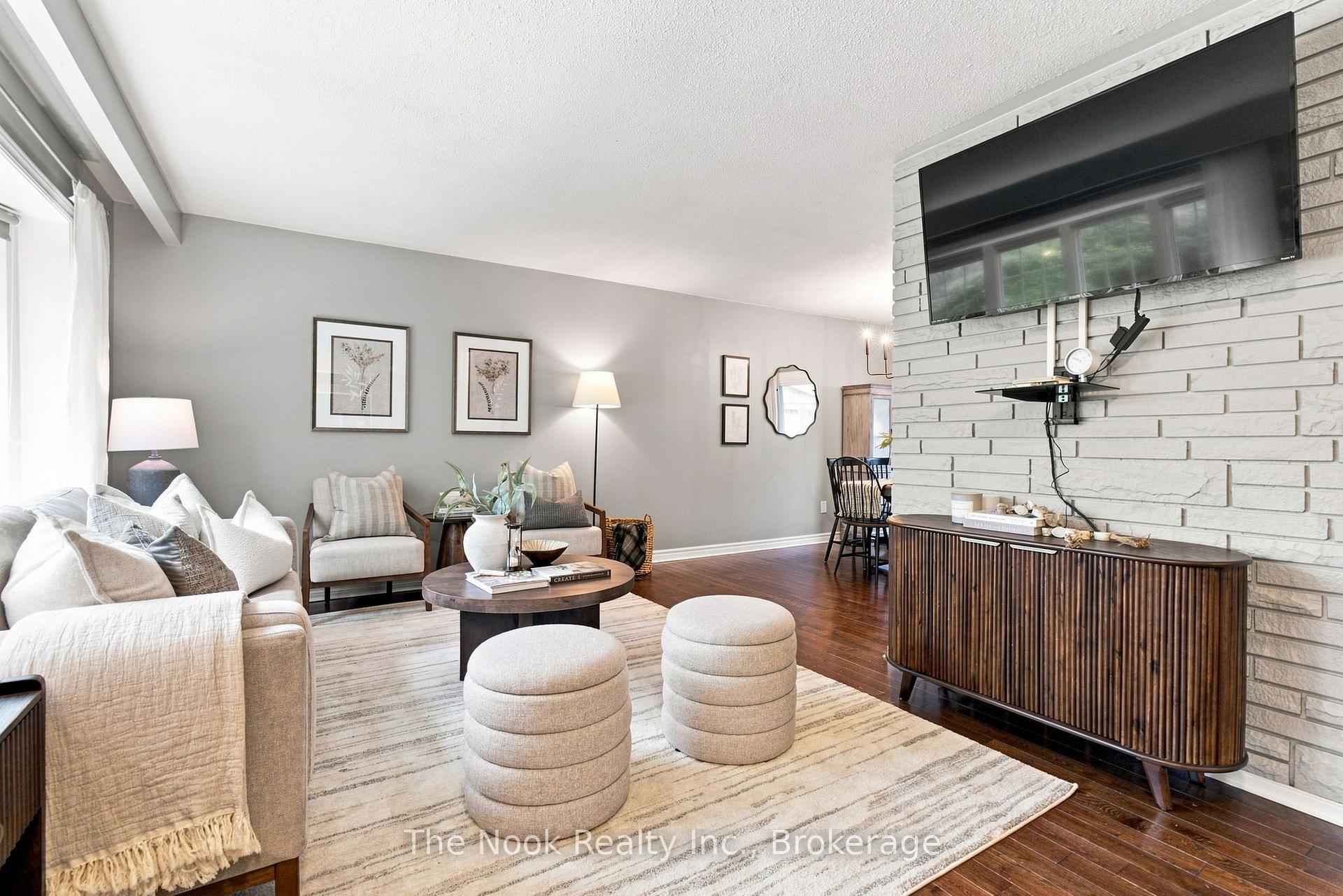 Photo 12 of 24 Cedar Ridge Drive, Kawartha Lakes, Mariposa — HOMEH