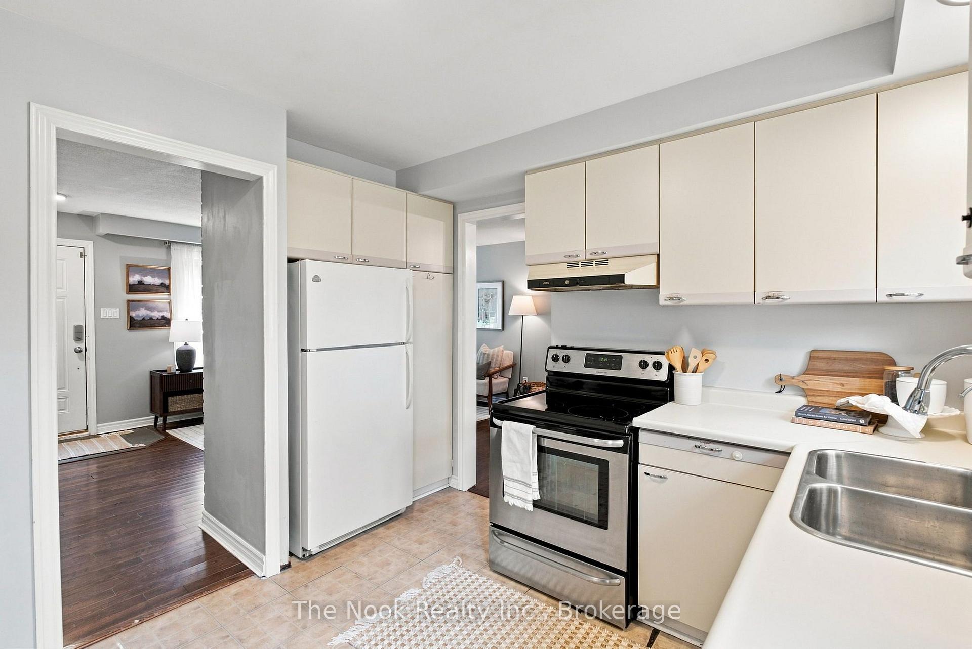 Photo 20 of 24 Cedar Ridge Drive, Kawartha Lakes, Mariposa — HOMEH