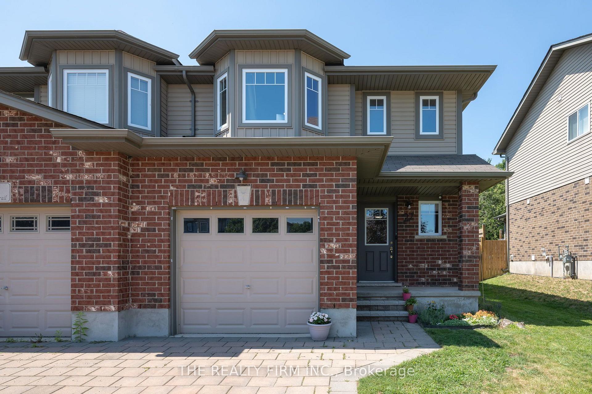 Photo 3 of 27 Leesboro Trail, Thames Centre, Thorndale — HOMEH