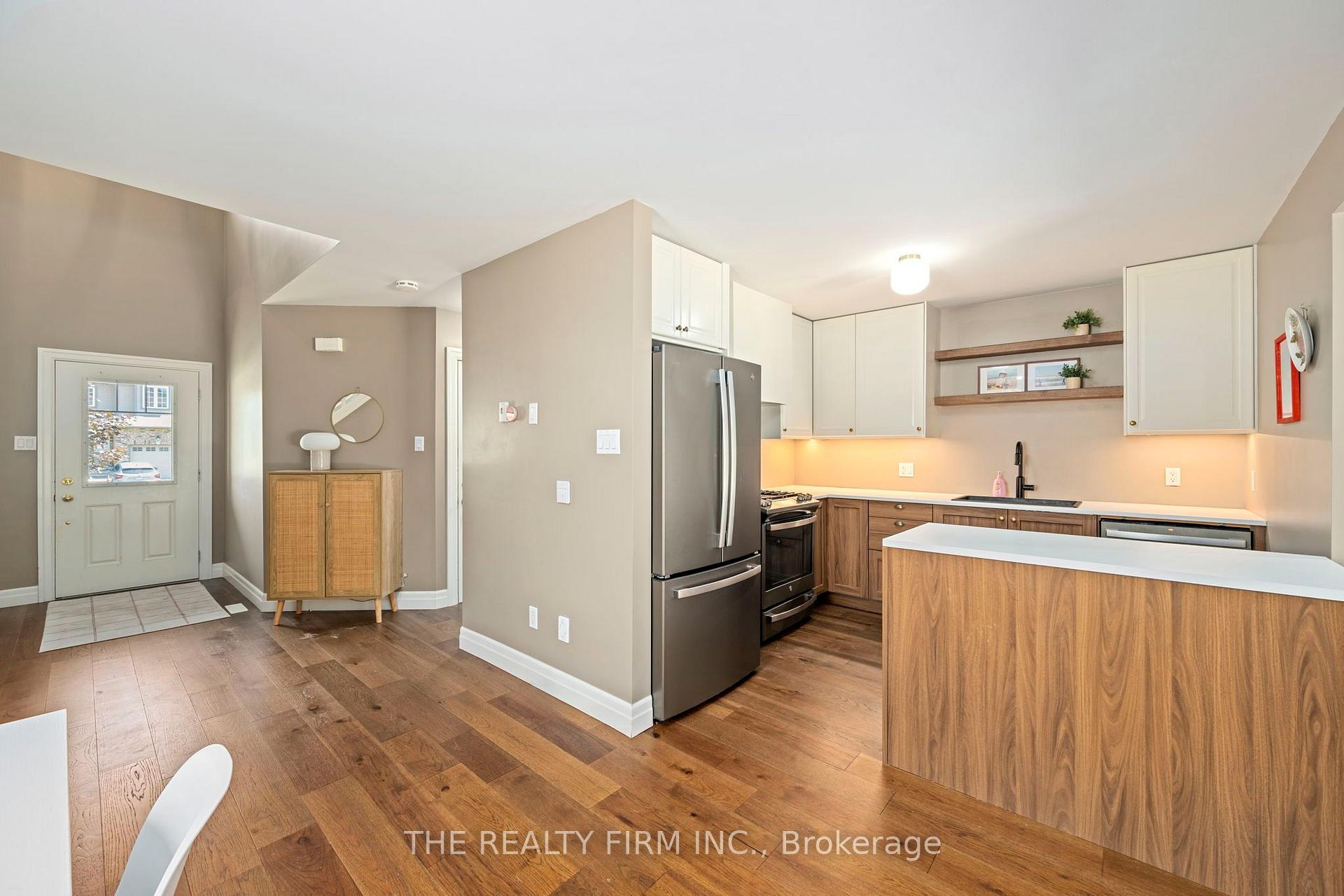 Photo 9 of 27 Leesboro Trail, Thames Centre, Thorndale — HOMEH