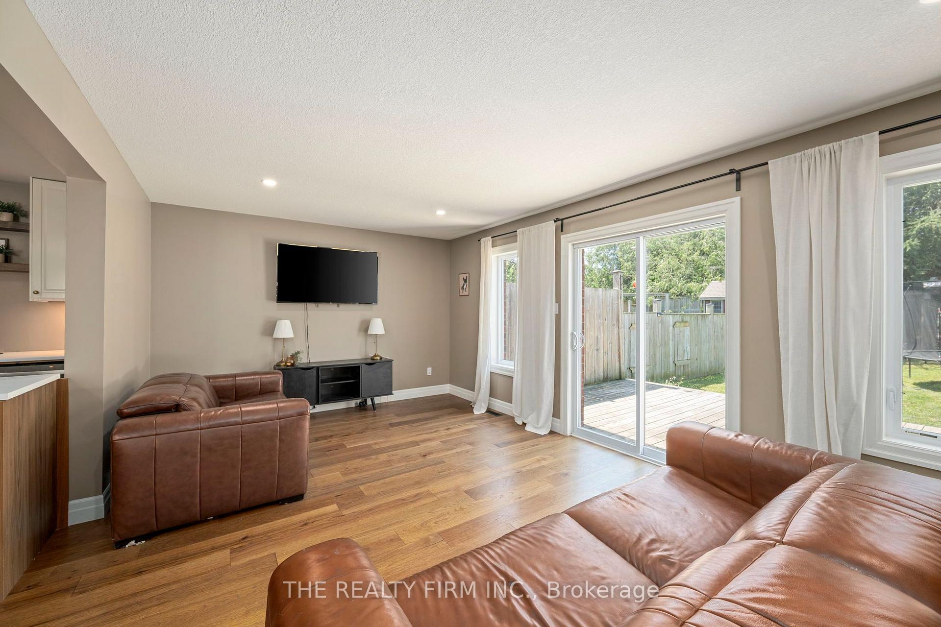 Photo 13 of 27 Leesboro Trail, Thames Centre, Thorndale — HOMEH