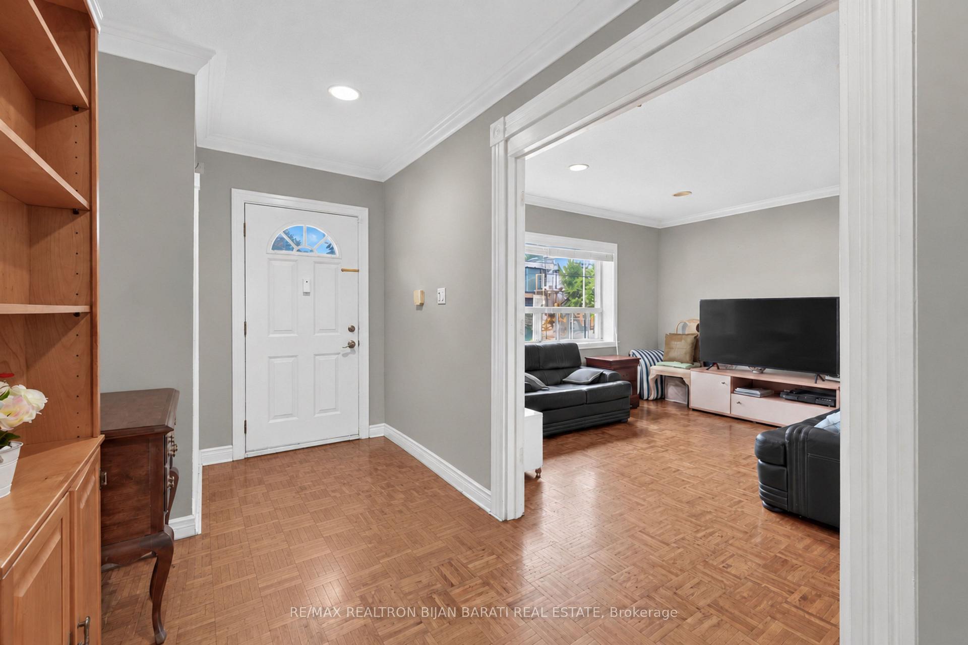 Photo 3 of 67 Princess Avenue, North York, Willowdale East — HOMEH