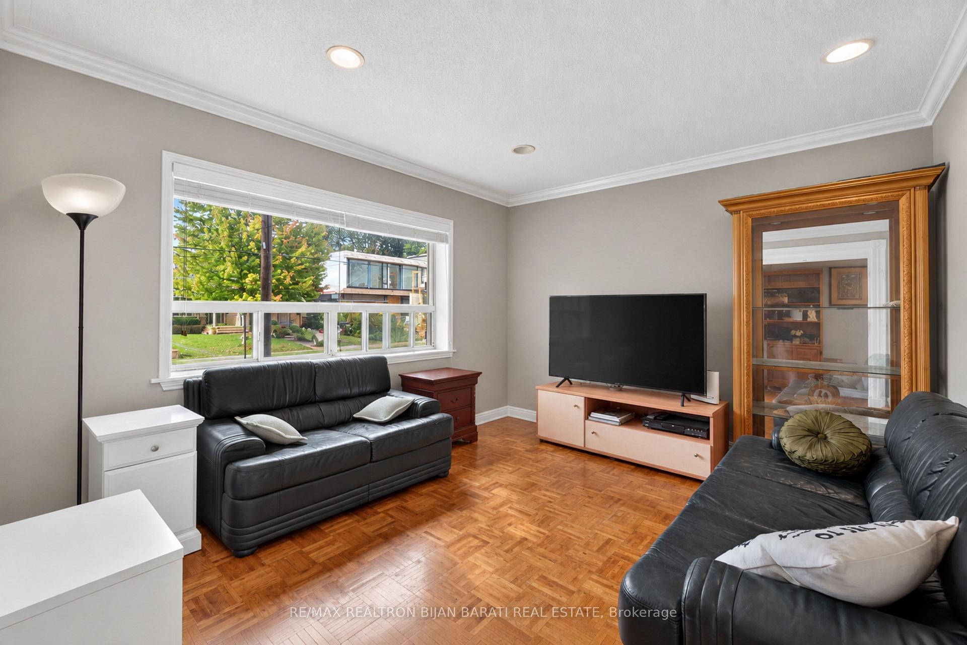 Photo 5 of 67 Princess Avenue, North York, Willowdale East — HOMEH