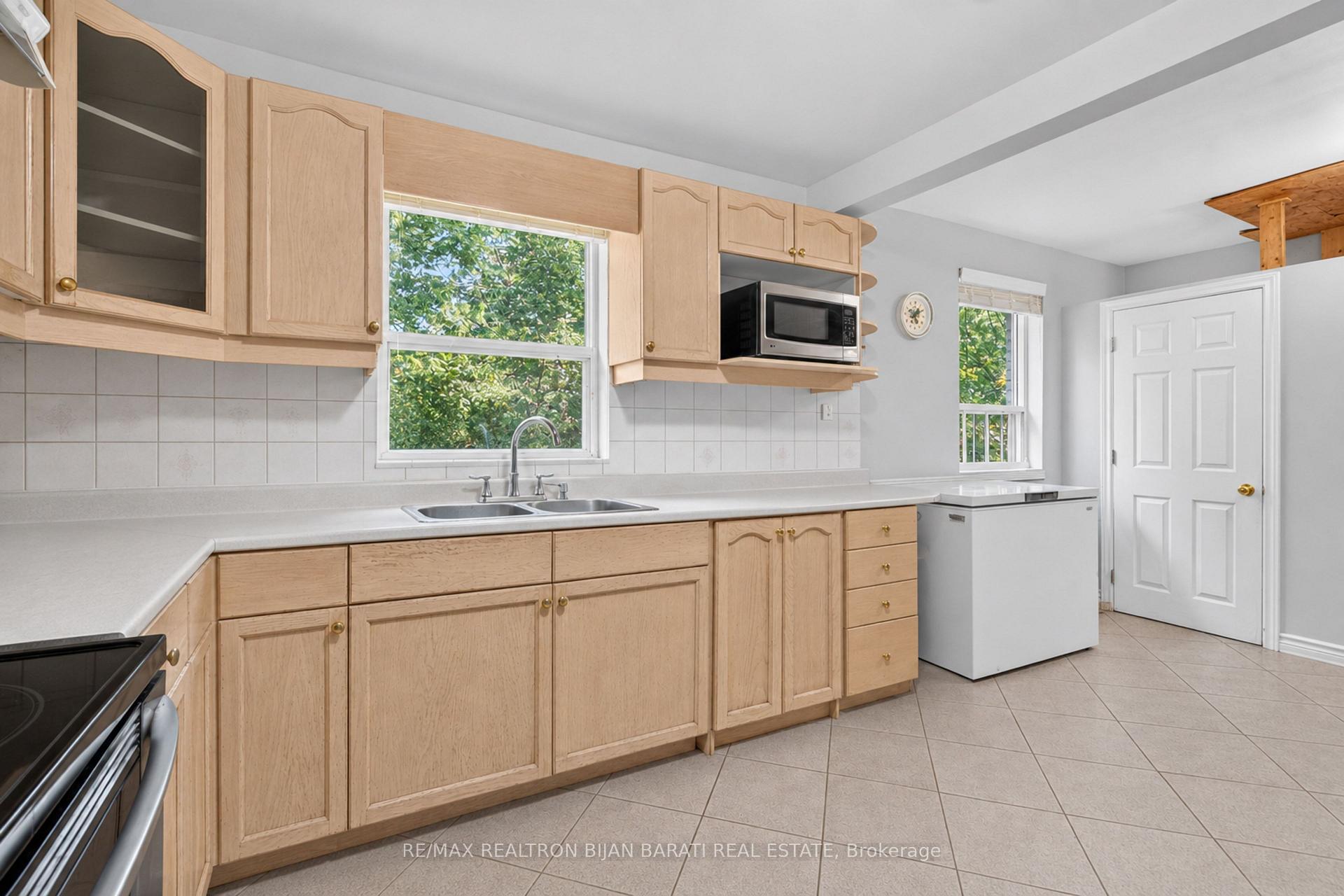 Photo 14 of 67 Princess Avenue, North York, Willowdale East — HOMEH