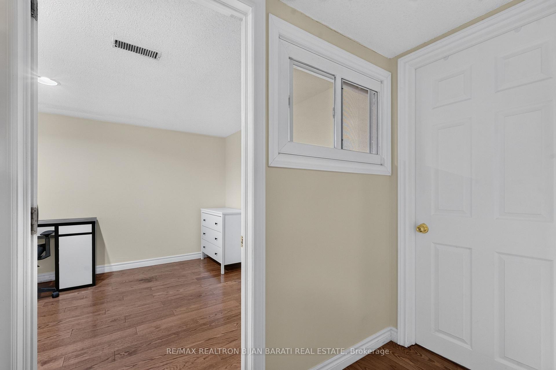 Photo 26 of 67 Princess Avenue, North York, Willowdale East — HOMEH